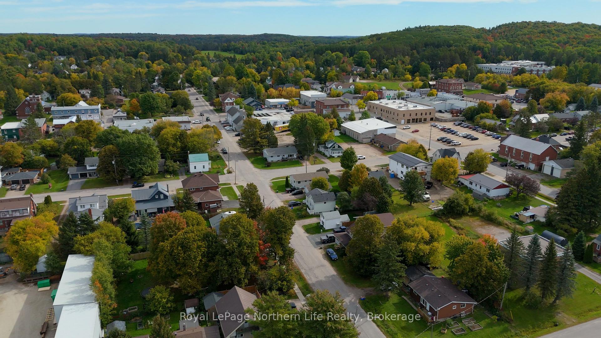 Photo 38 of 83 Memorial Park Drive, Powassan — HOMEH