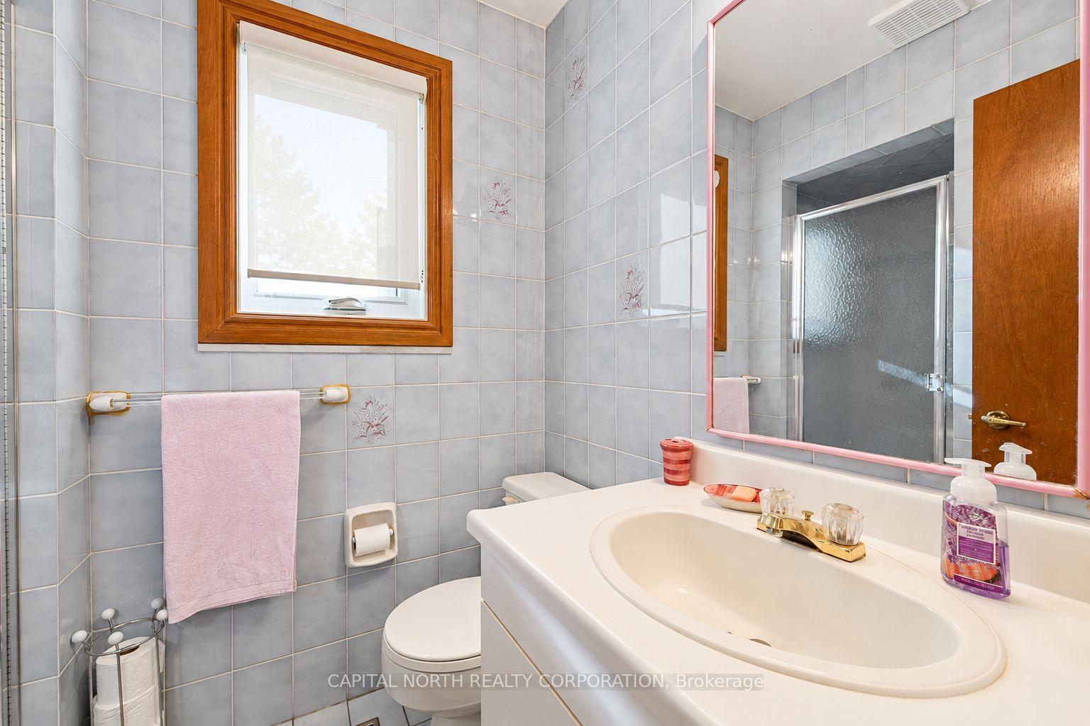 Photo 9 of 30 Cartwright Avenue, North York, Yorkdale-Glen Park — HOMEH