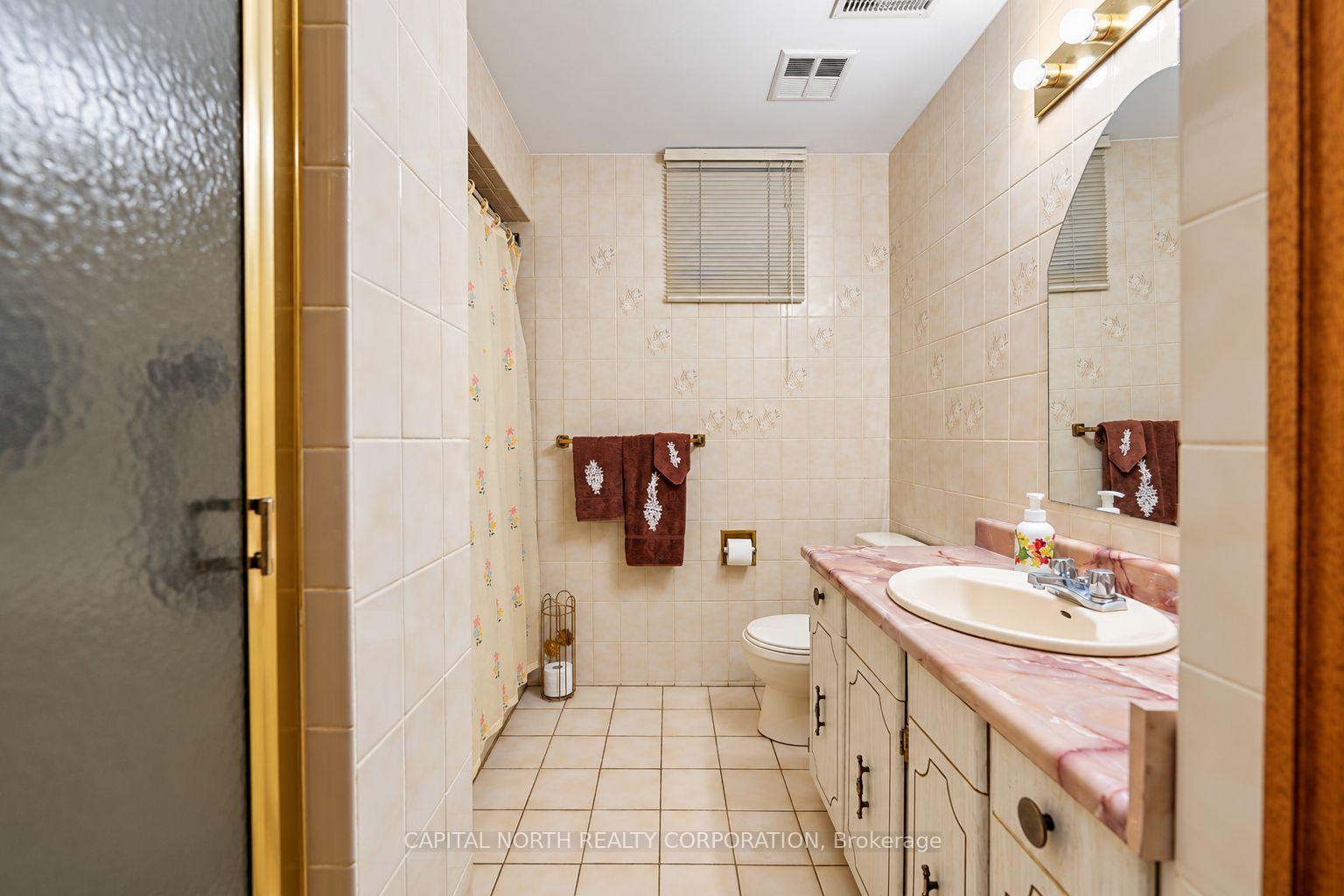 Photo 35 of 30 Cartwright Avenue, North York, Yorkdale-Glen Park — HOMEH