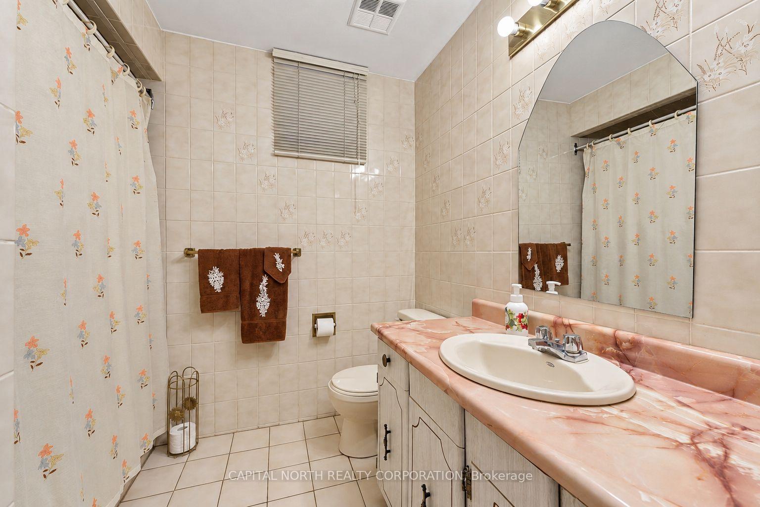 Photo 36 of 30 Cartwright Avenue, North York, Yorkdale-Glen Park — HOMEH