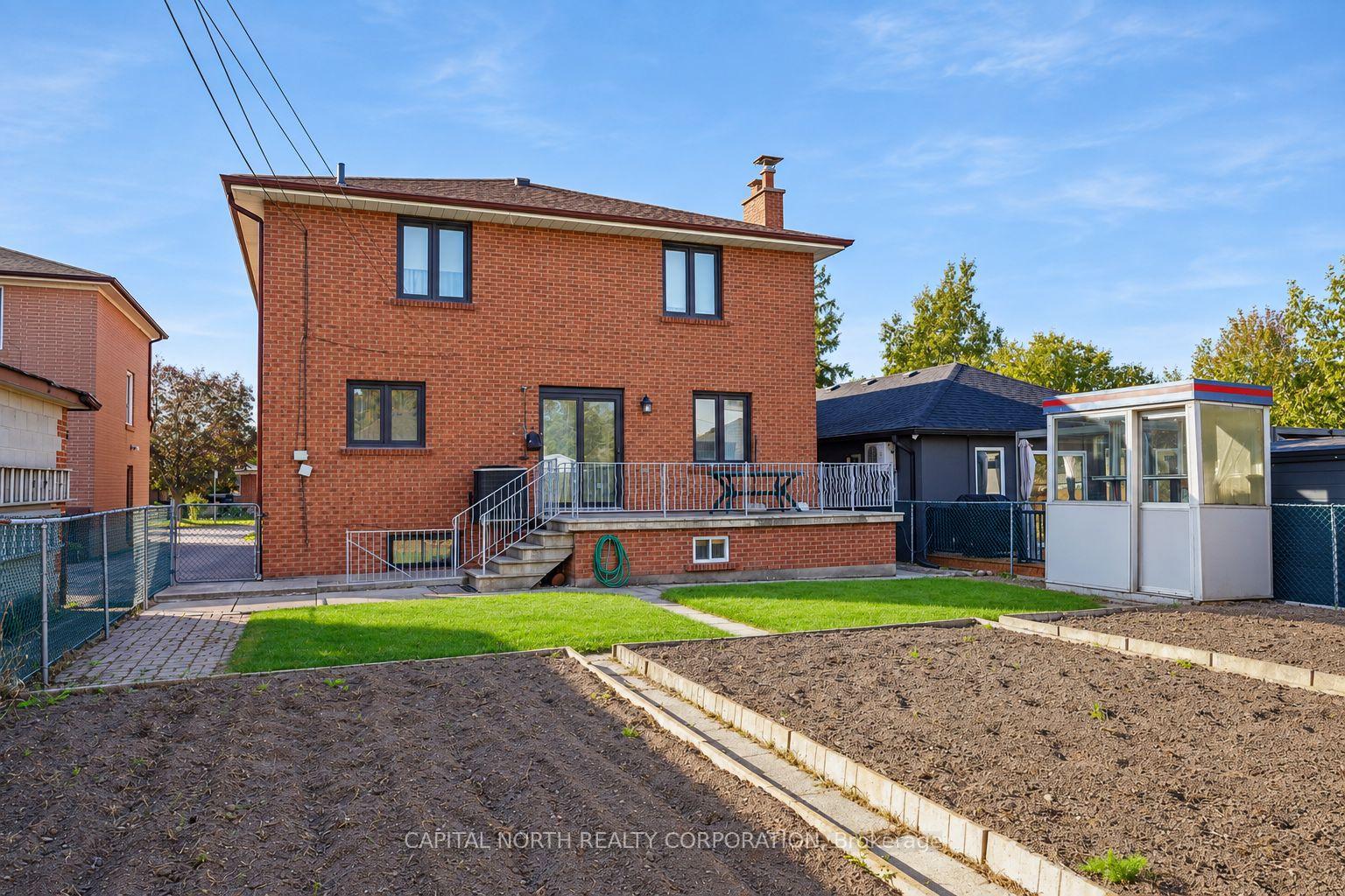Photo 40 of 30 Cartwright Avenue, North York, Yorkdale-Glen Park — HOMEH