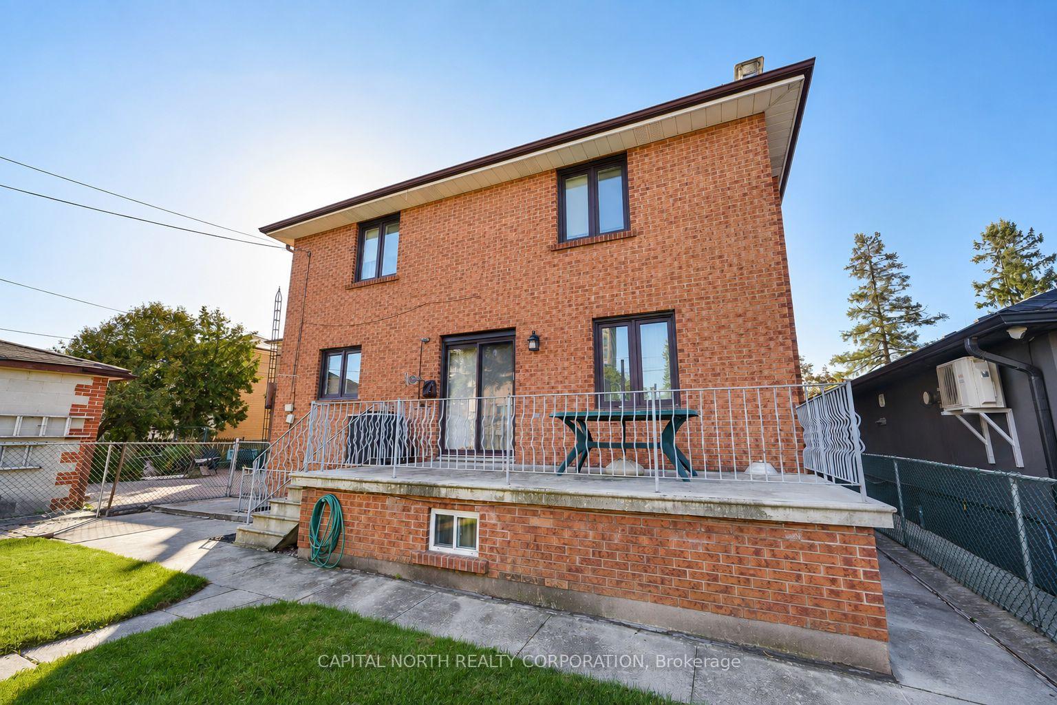 Photo 42 of 30 Cartwright Avenue, North York, Yorkdale-Glen Park — HOMEH