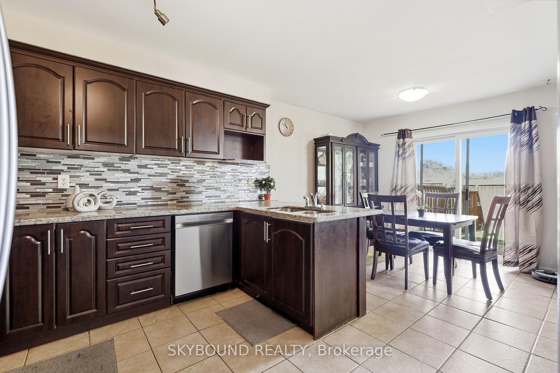 Photo 8 of 7419 Magistrate Terrace, Mississauga, Meadowvale Village — HOMEH