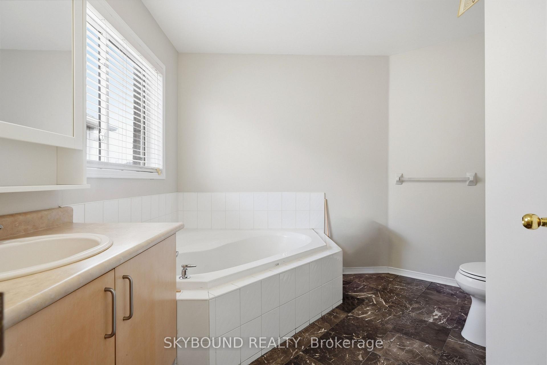 Photo 29 of 7419 Magistrate Terrace, Mississauga, Meadowvale Village — HOMEH