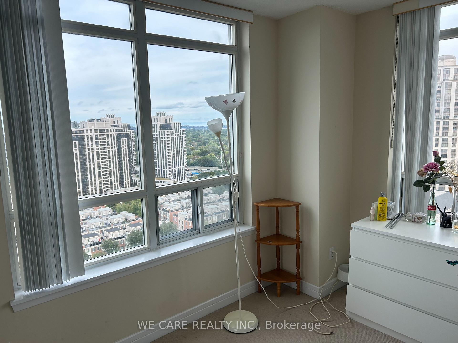 Photo 8 of Unit 2308, 16 Harrison Garden Boulevard, North York, Willowdale East — HOMEH