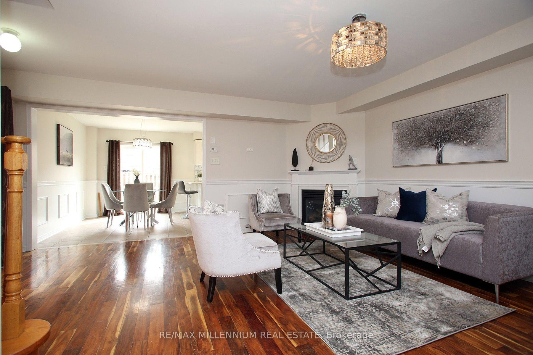 Photo 5 of 19 Tanasi Road, Brampton, Credit Valley — HOMEH