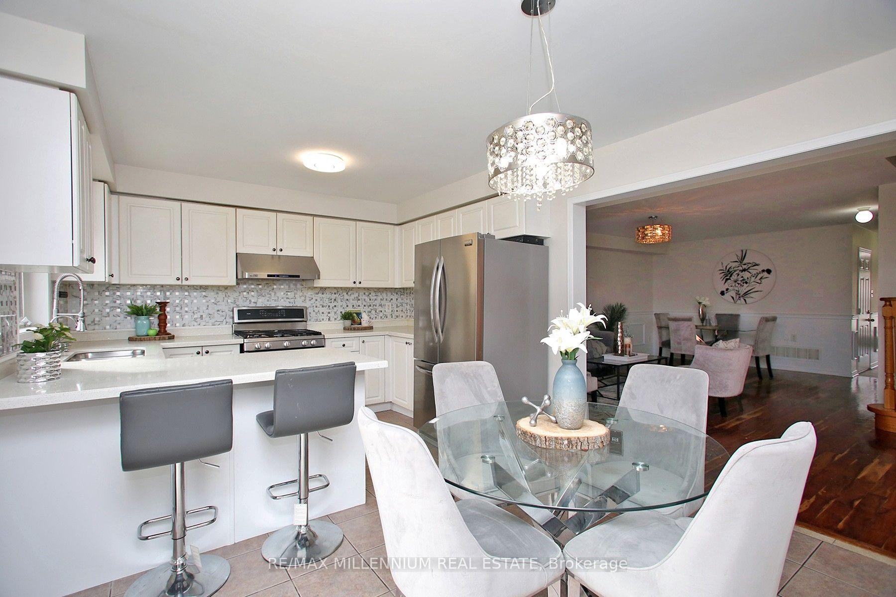 Photo 11 of 19 Tanasi Road, Brampton, Credit Valley — HOMEH