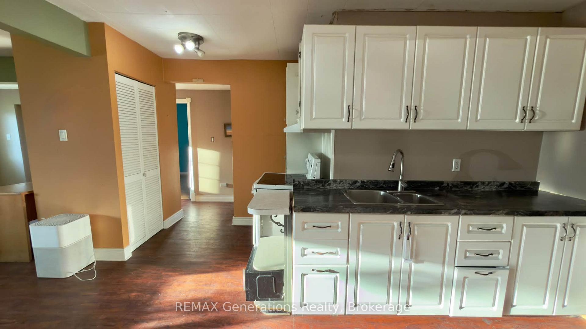 Photo 14 of 503 High Street S, Thunder Bay, Court / Cumberland — HOMEH