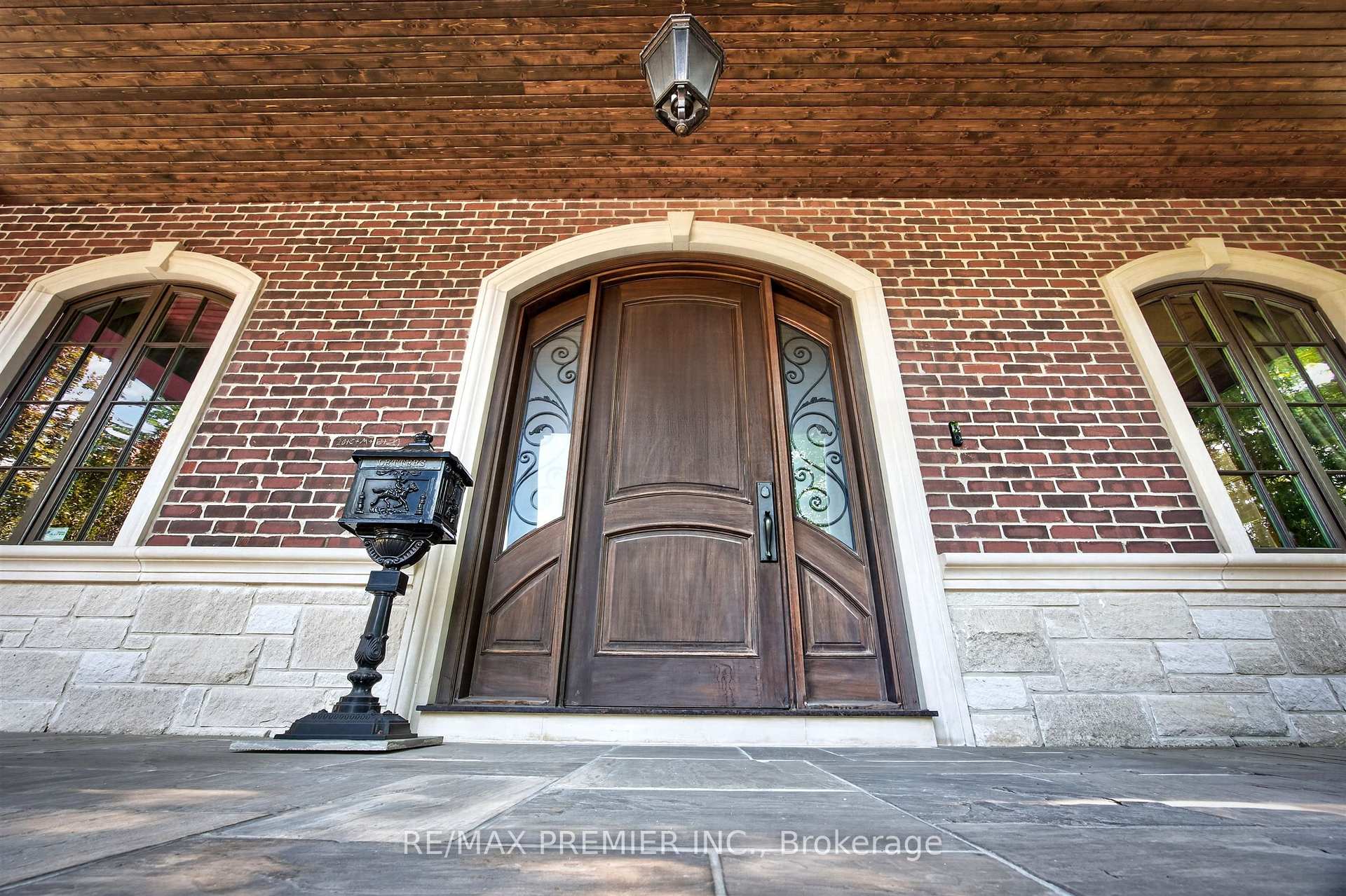 Photo 4 of 243 Rumble Avenue, Richmond Hill, Mill Pond — HOMEH