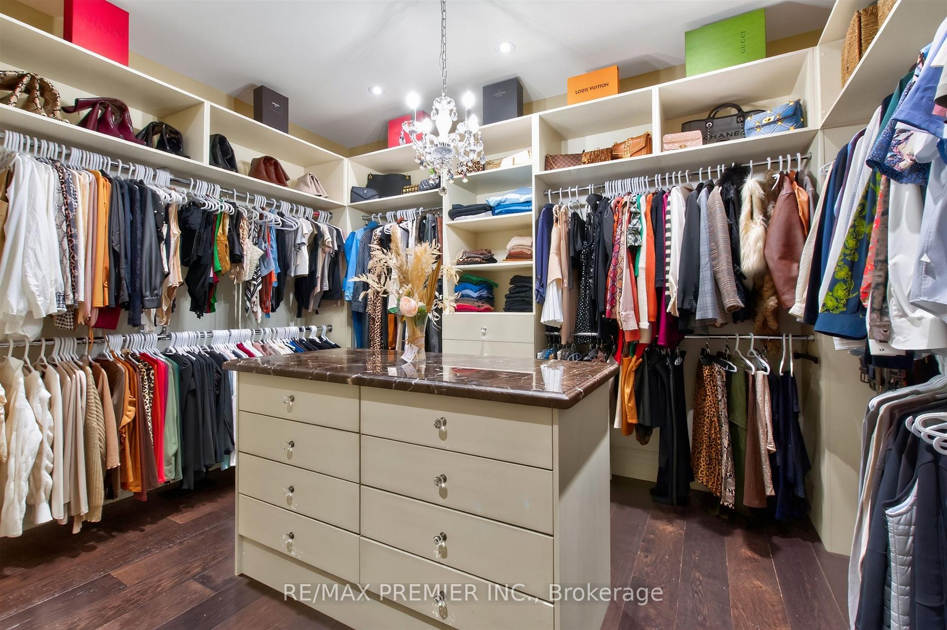 Photo 14 of 243 Rumble Avenue, Richmond Hill, Mill Pond — HOMEH