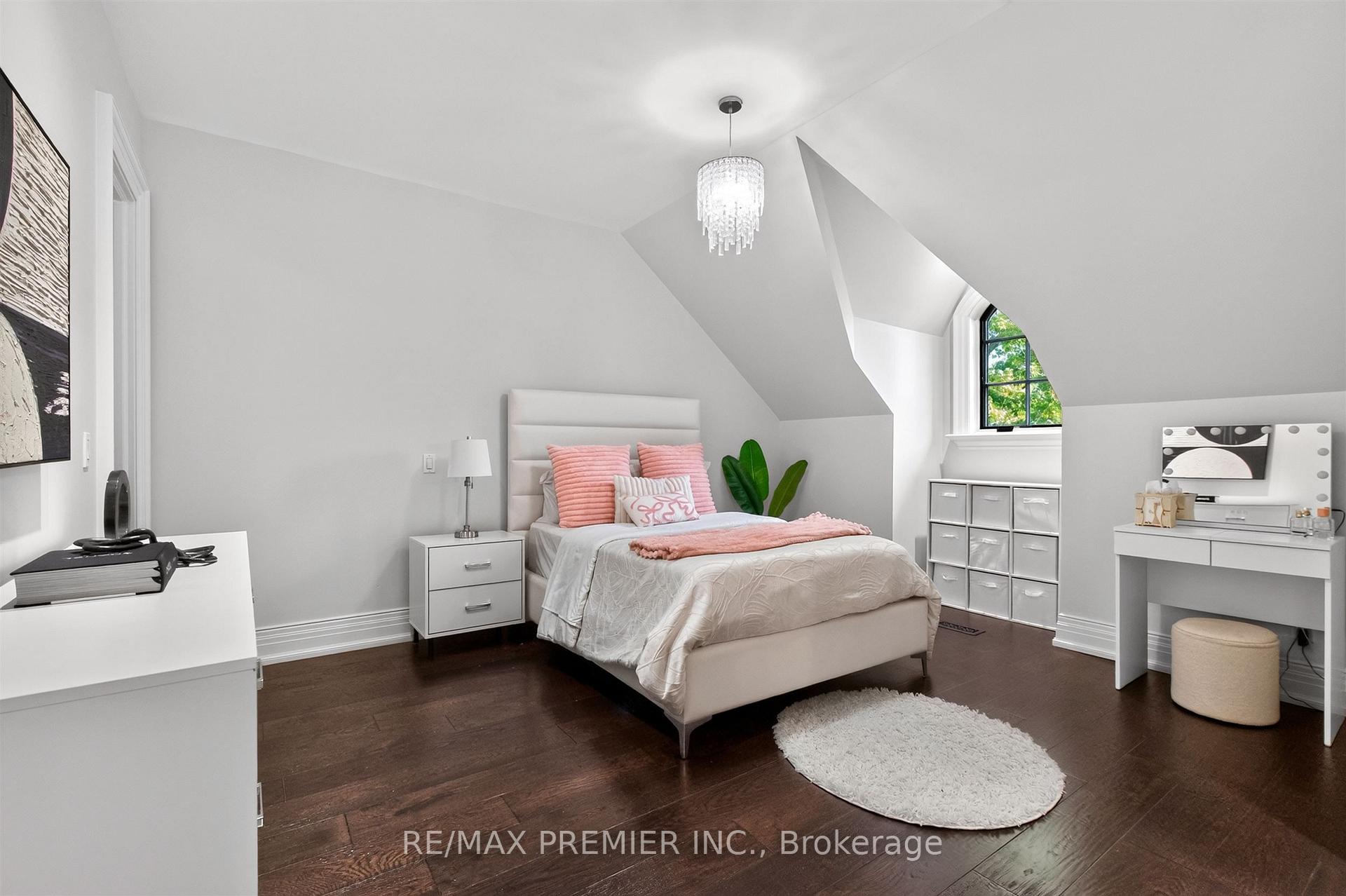 Photo 16 of 243 Rumble Avenue, Richmond Hill, Mill Pond — HOMEH