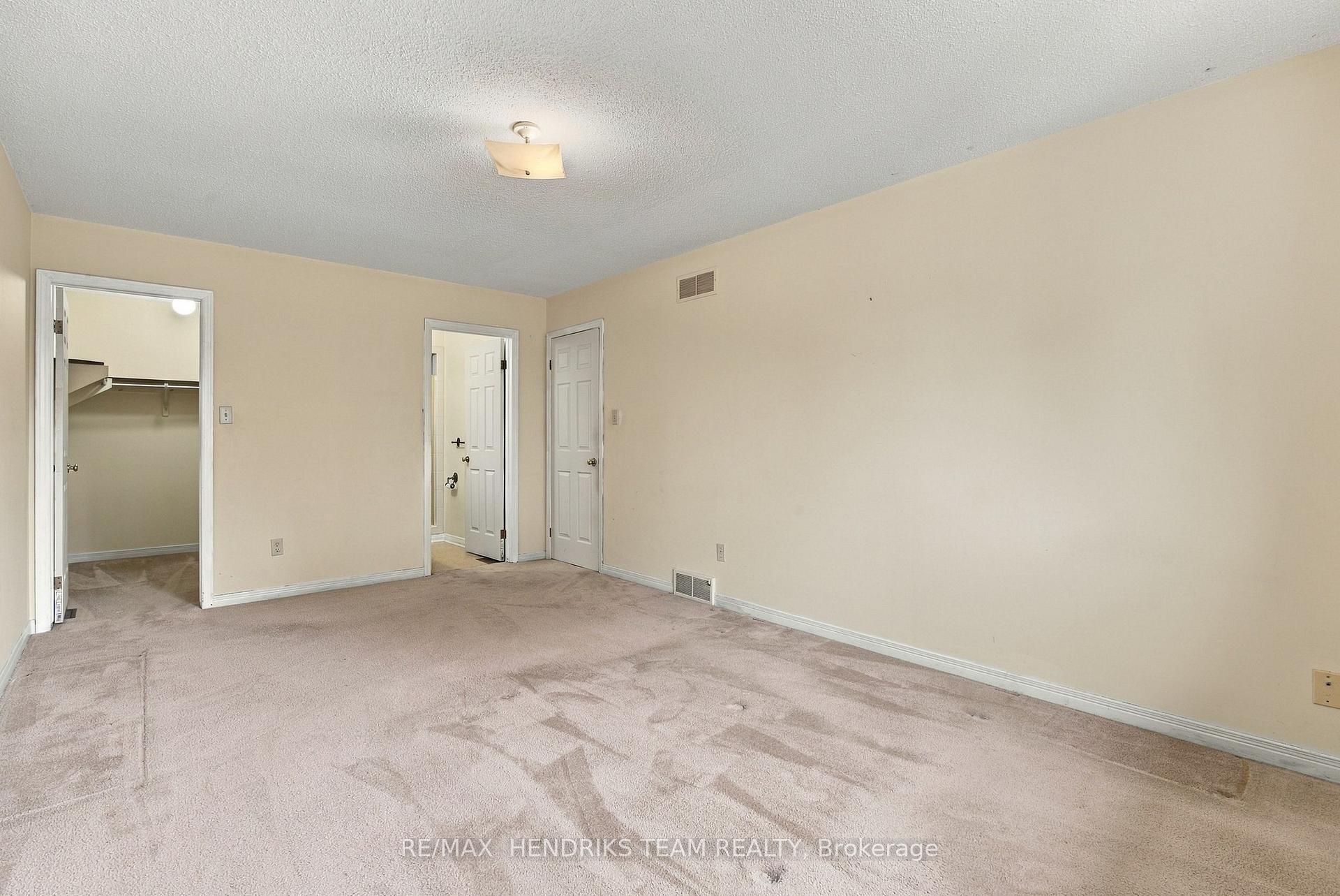 Photo 22 of 17 Farmington Drive, St. Catharines, Grapeview — HOMEH