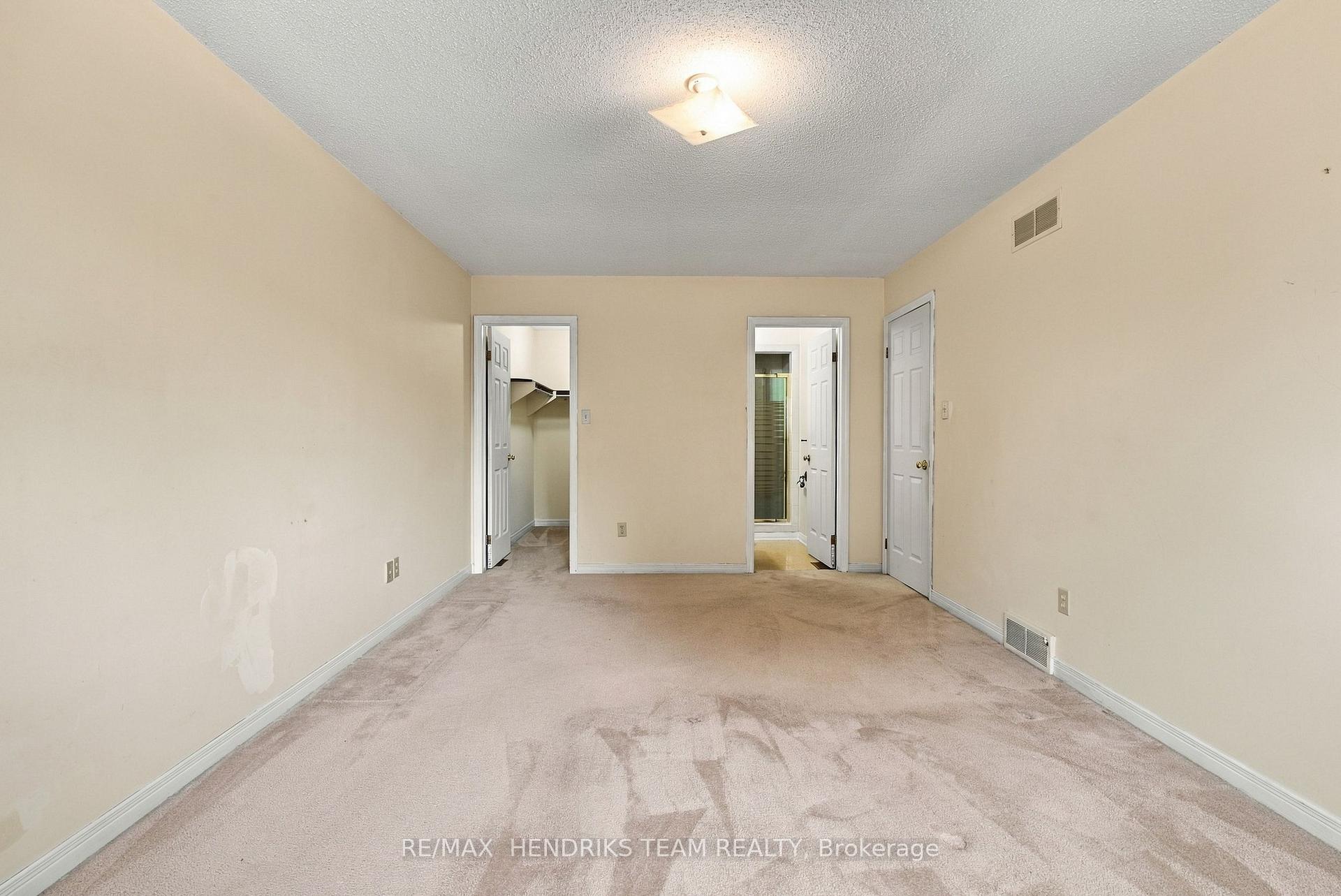 Photo 23 of 17 Farmington Drive, St. Catharines, Grapeview — HOMEH