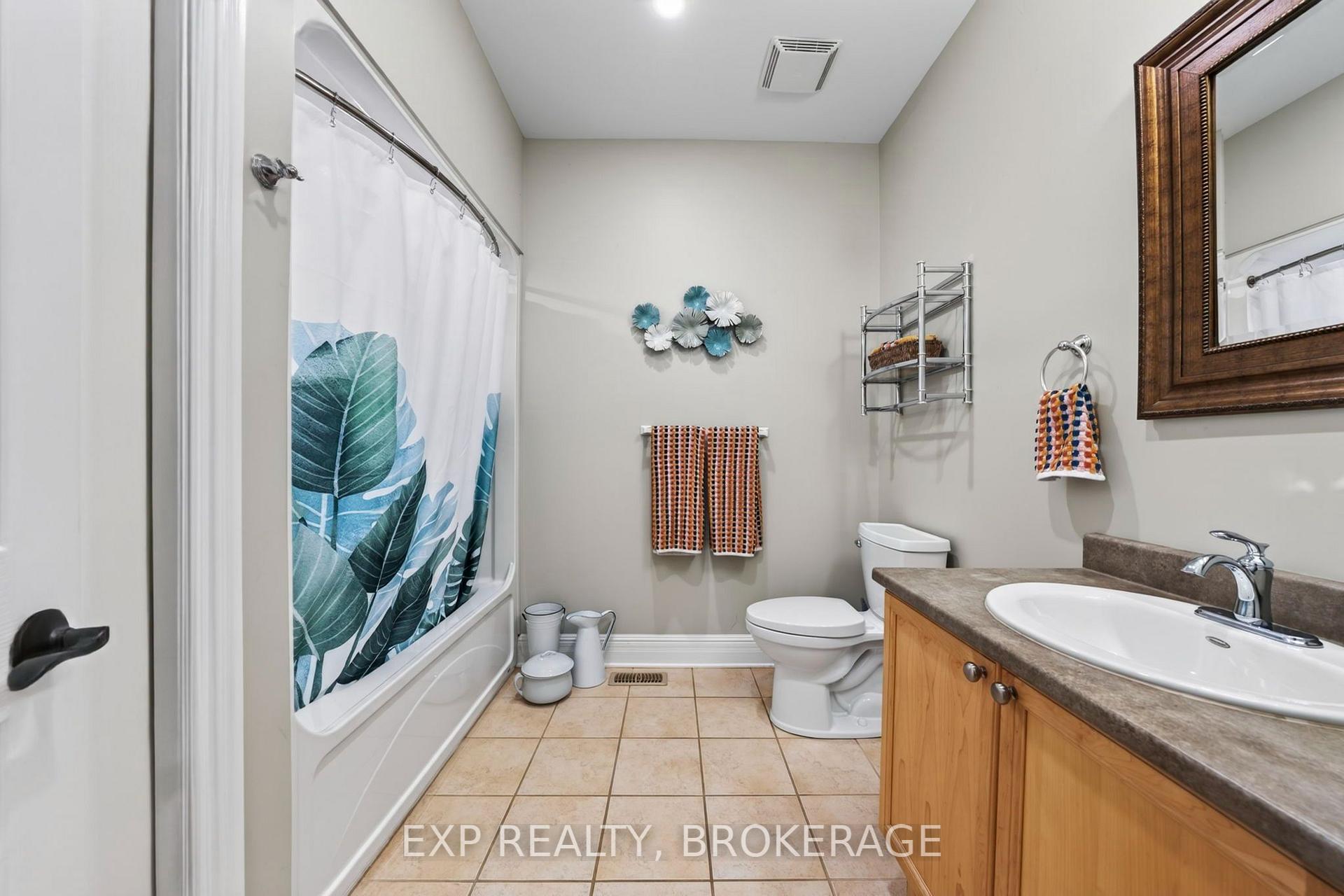 Photo 13 of 411 Abbot Street, Kingston, City Northwest — HOMEH