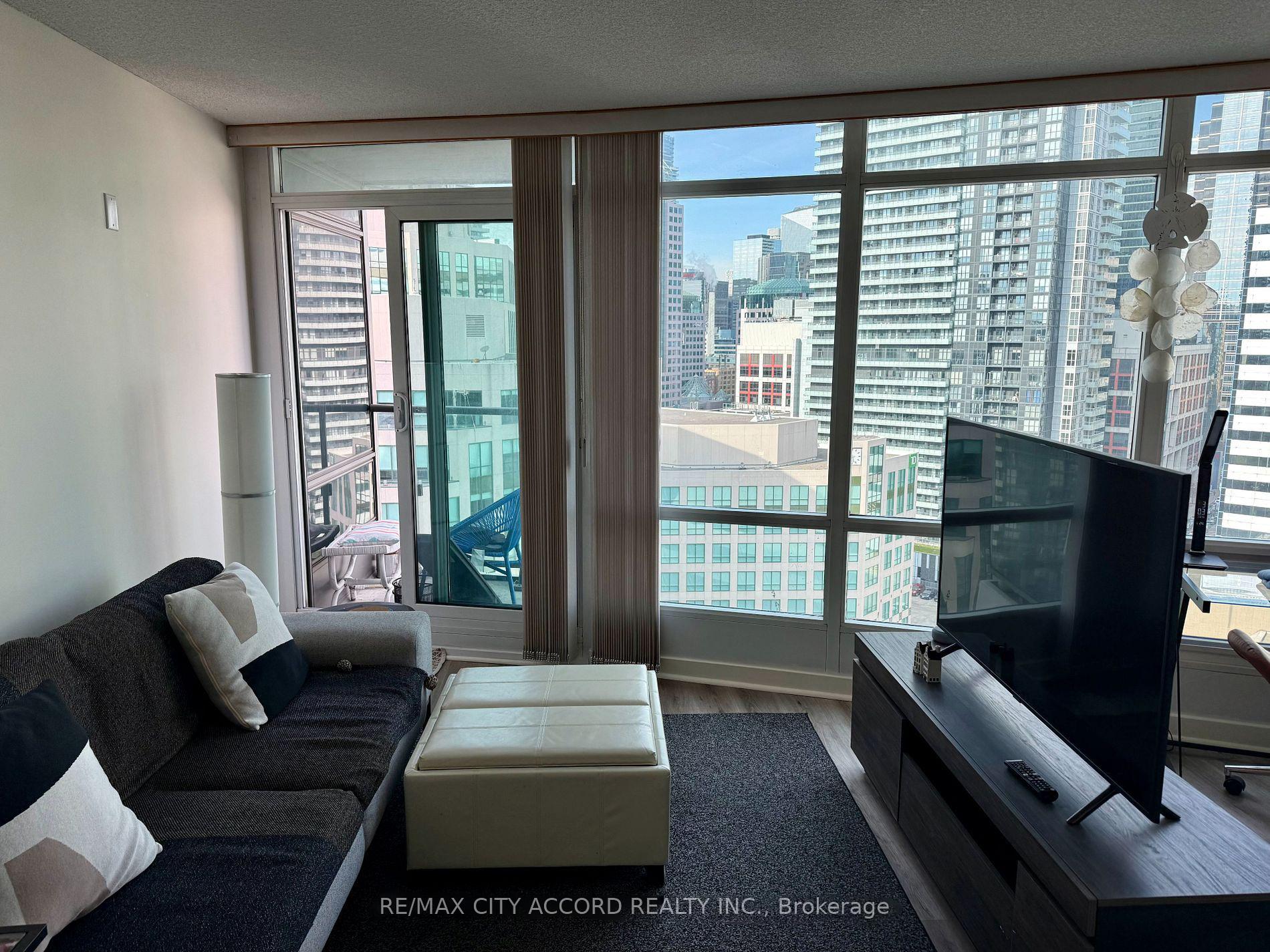Photo 5 of Unit 2102, 361 Front Street W, Toronto, Waterfront Communities — HOMEH