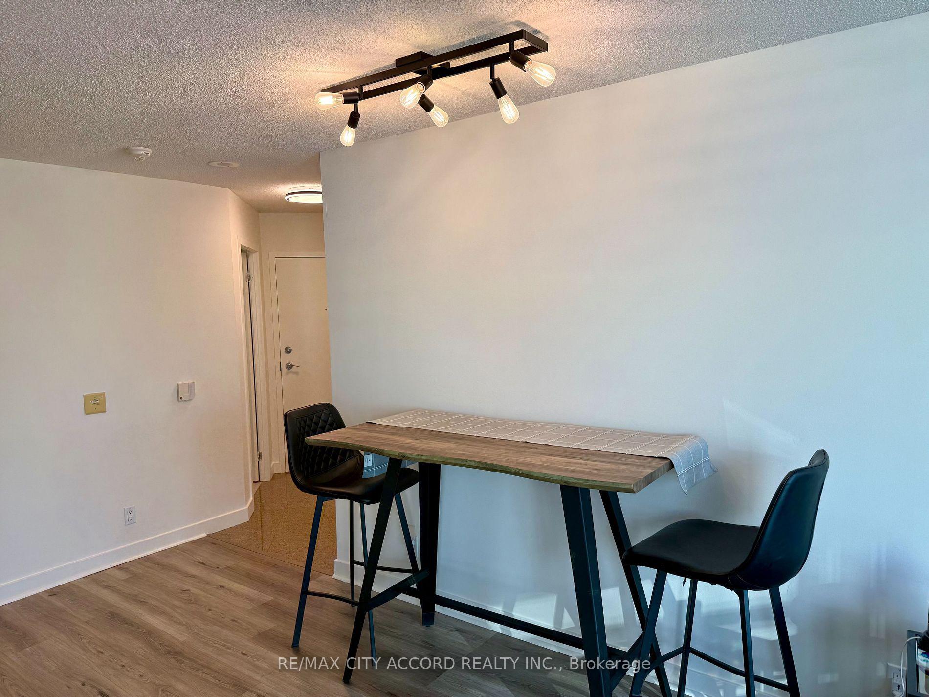 Photo 10 of Unit 2102, 361 Front Street W, Toronto, Waterfront Communities — HOMEH