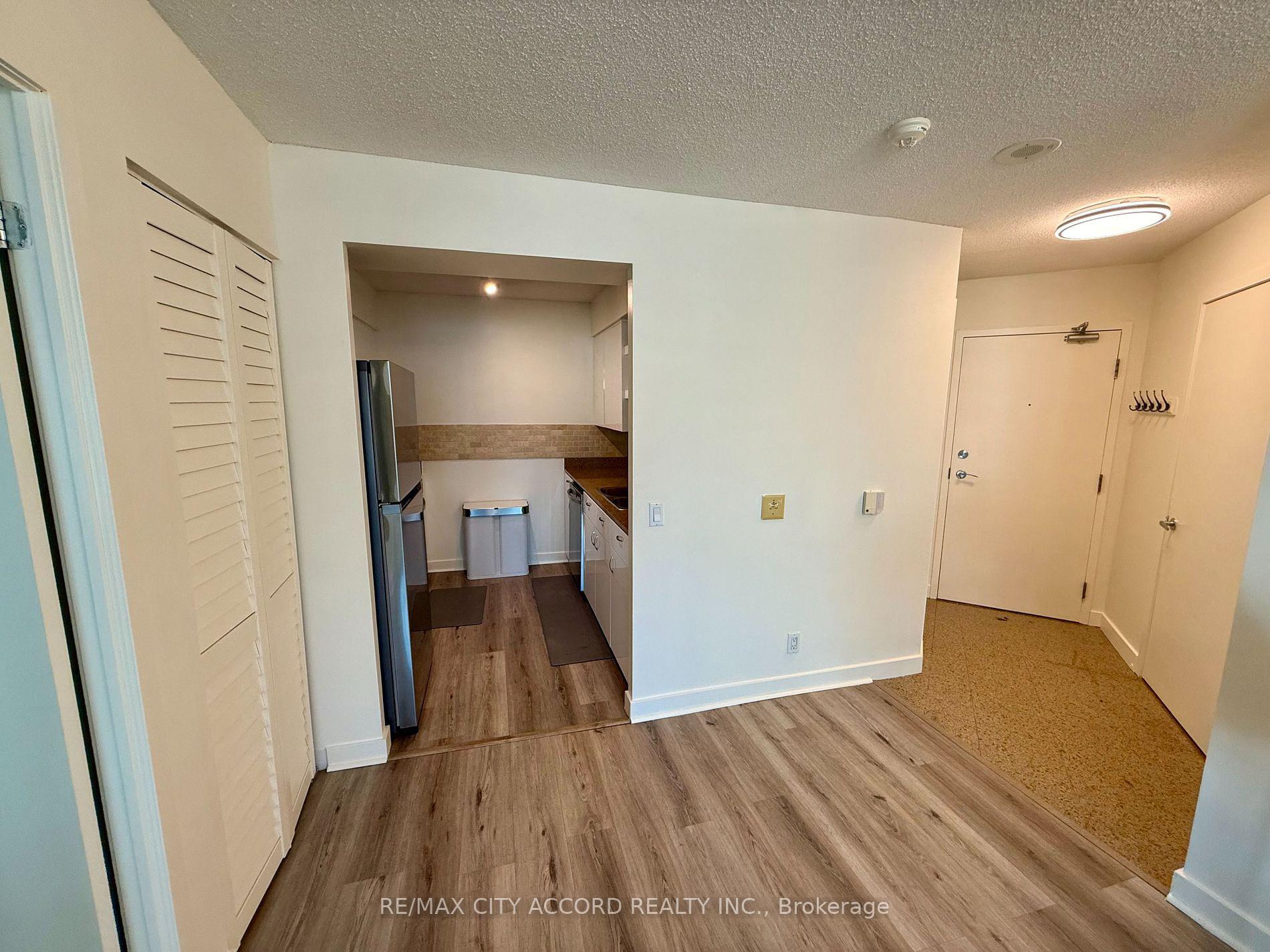 Photo 14 of Unit 2102, 361 Front Street W, Toronto, Waterfront Communities — HOMEH
