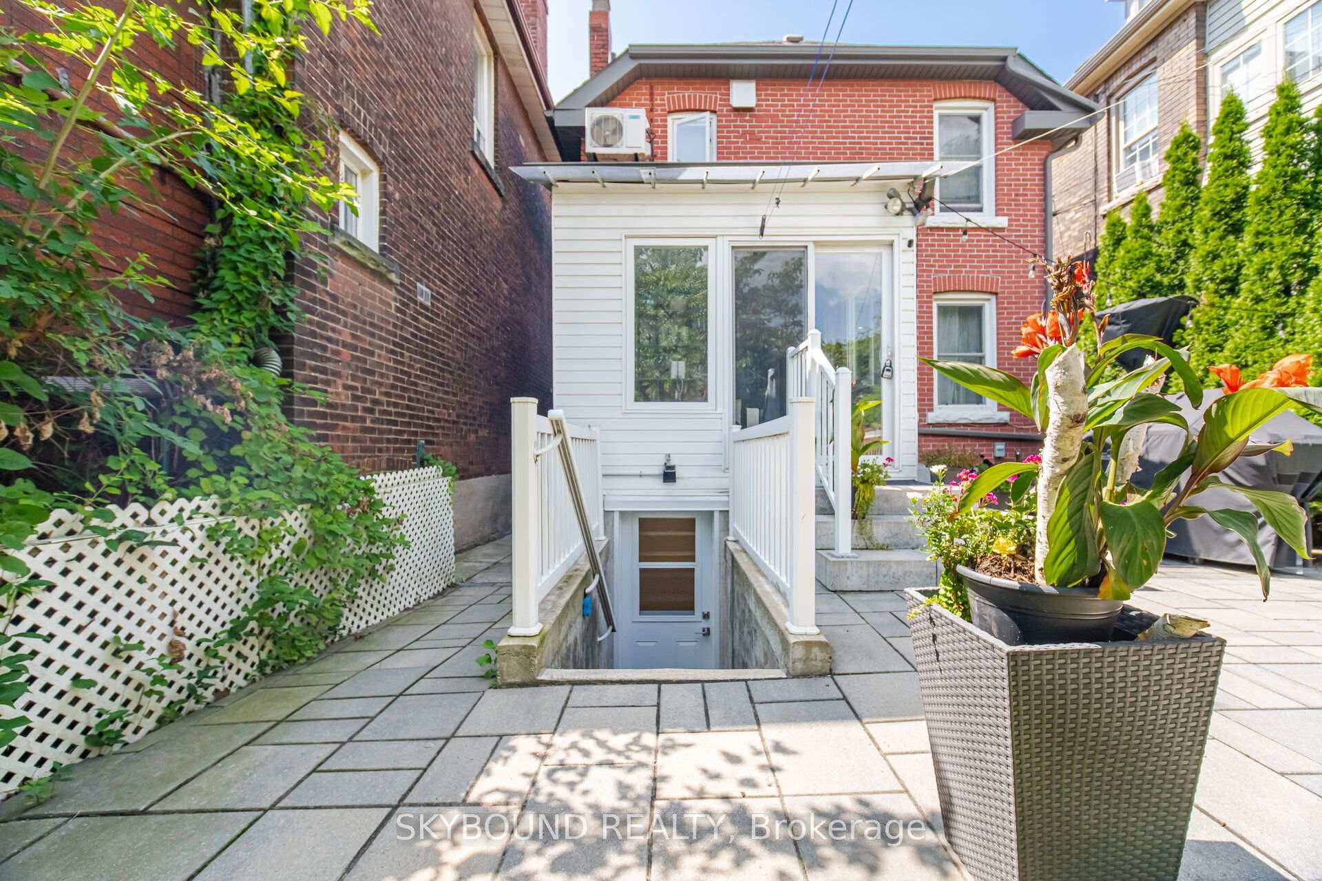 Photo 2 of Unit Lower, 243 Keele Street, Toronto, High Park North — HOMEH