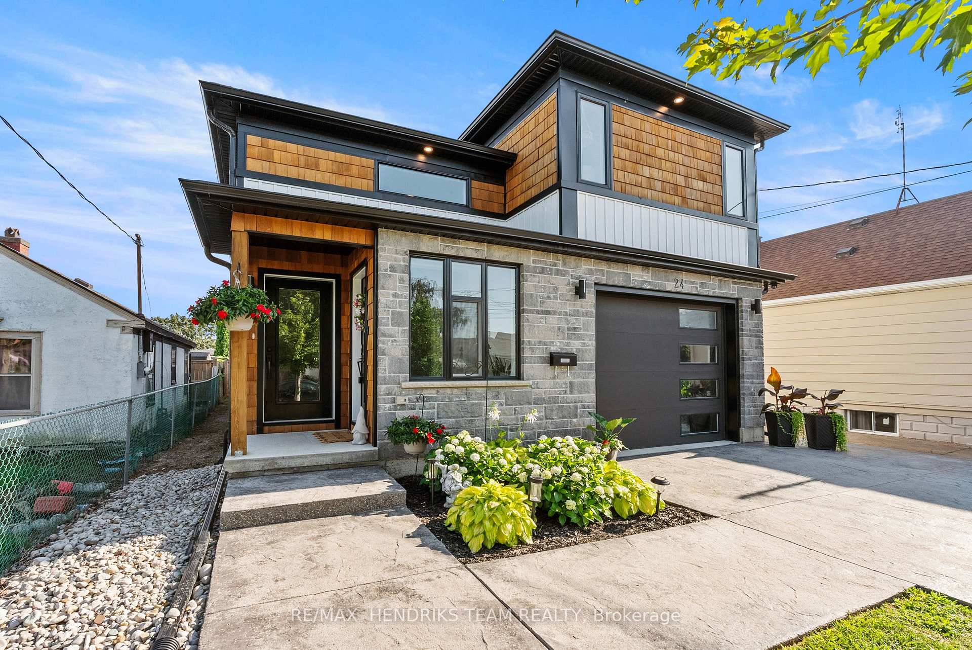Photo 1 of 24 Prospect Avenue, St. Catharines, Facer — HOMEH