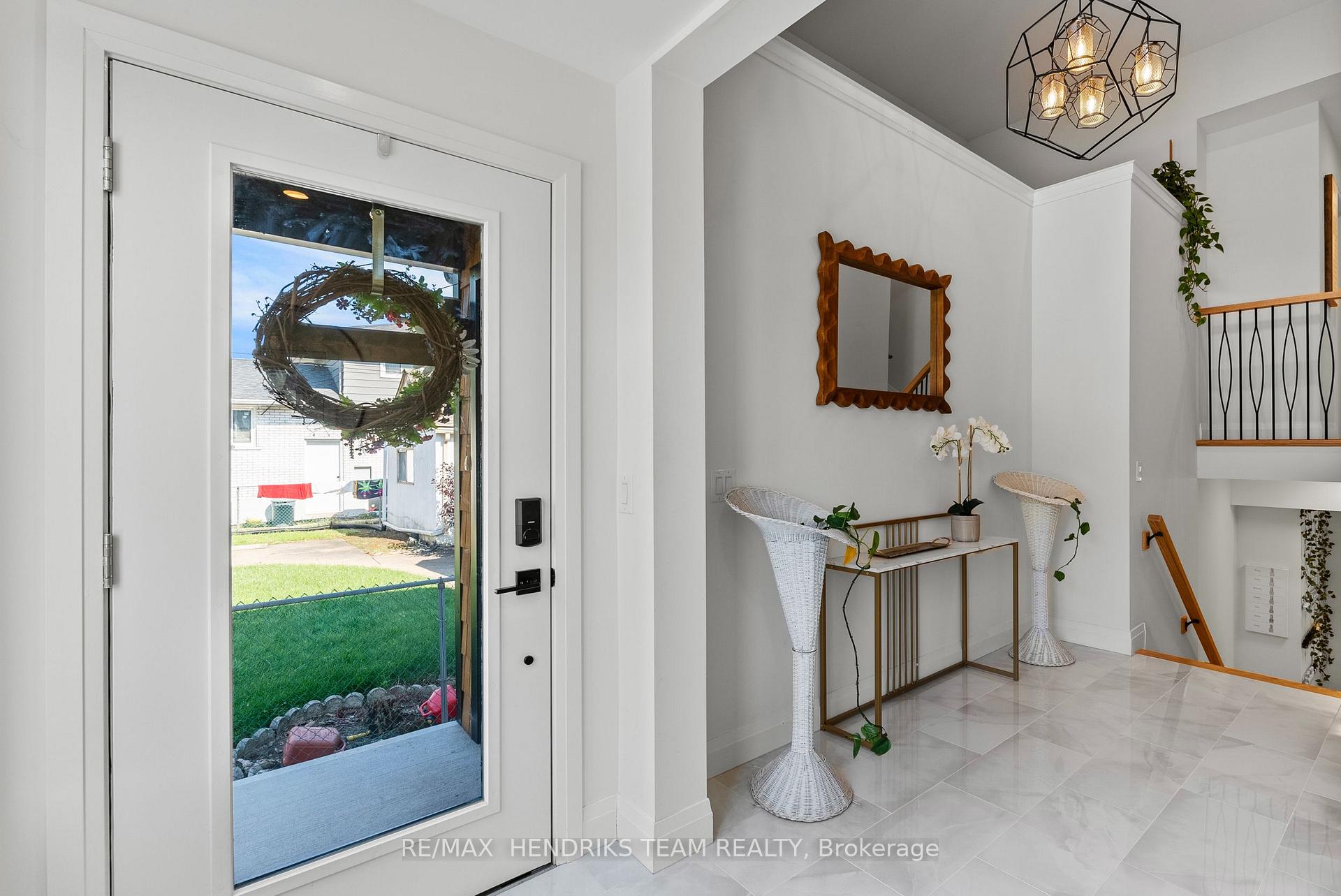Photo 5 of 24 Prospect Avenue, St. Catharines, Facer — HOMEH