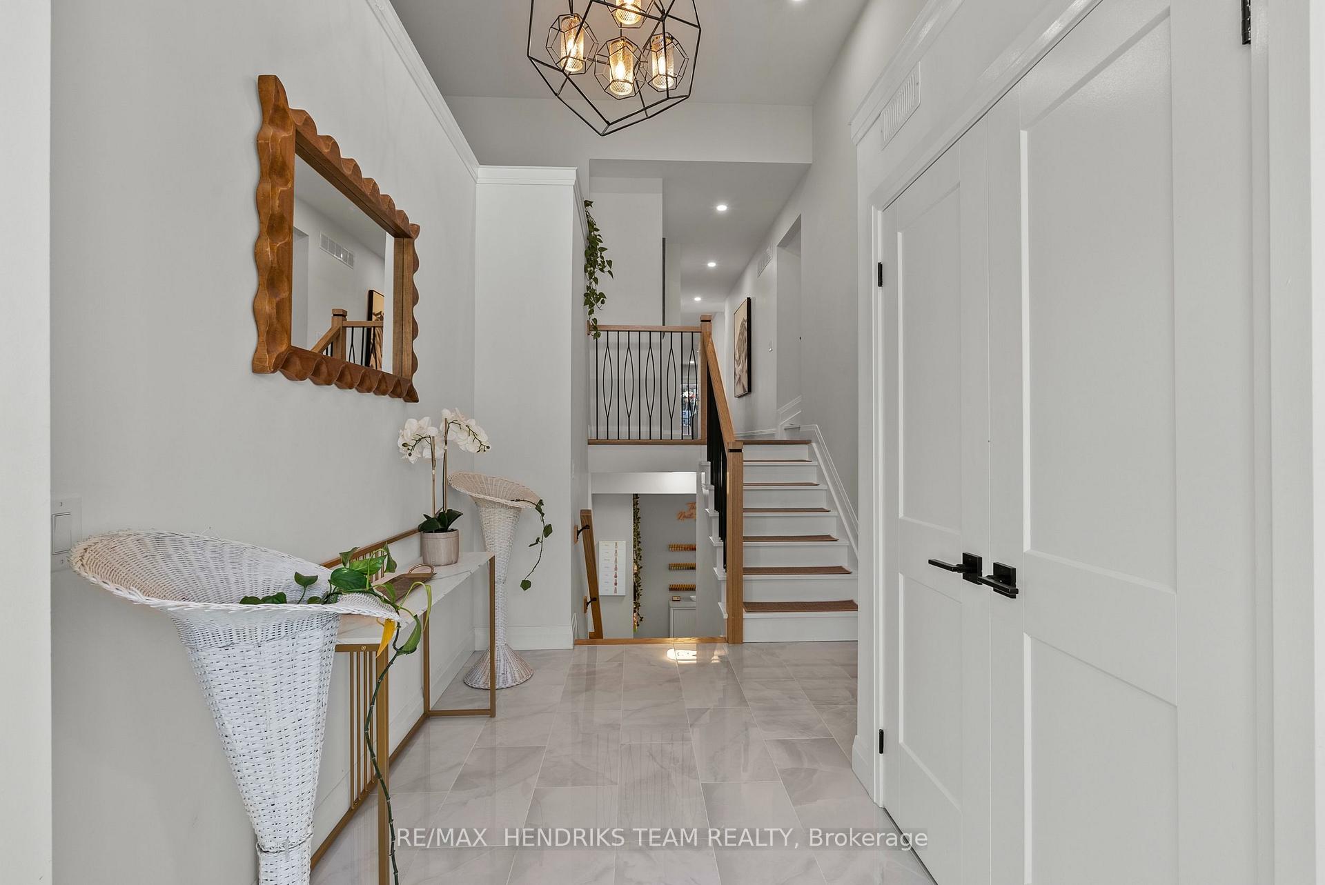 Photo 6 of 24 Prospect Avenue, St. Catharines, Facer — HOMEH