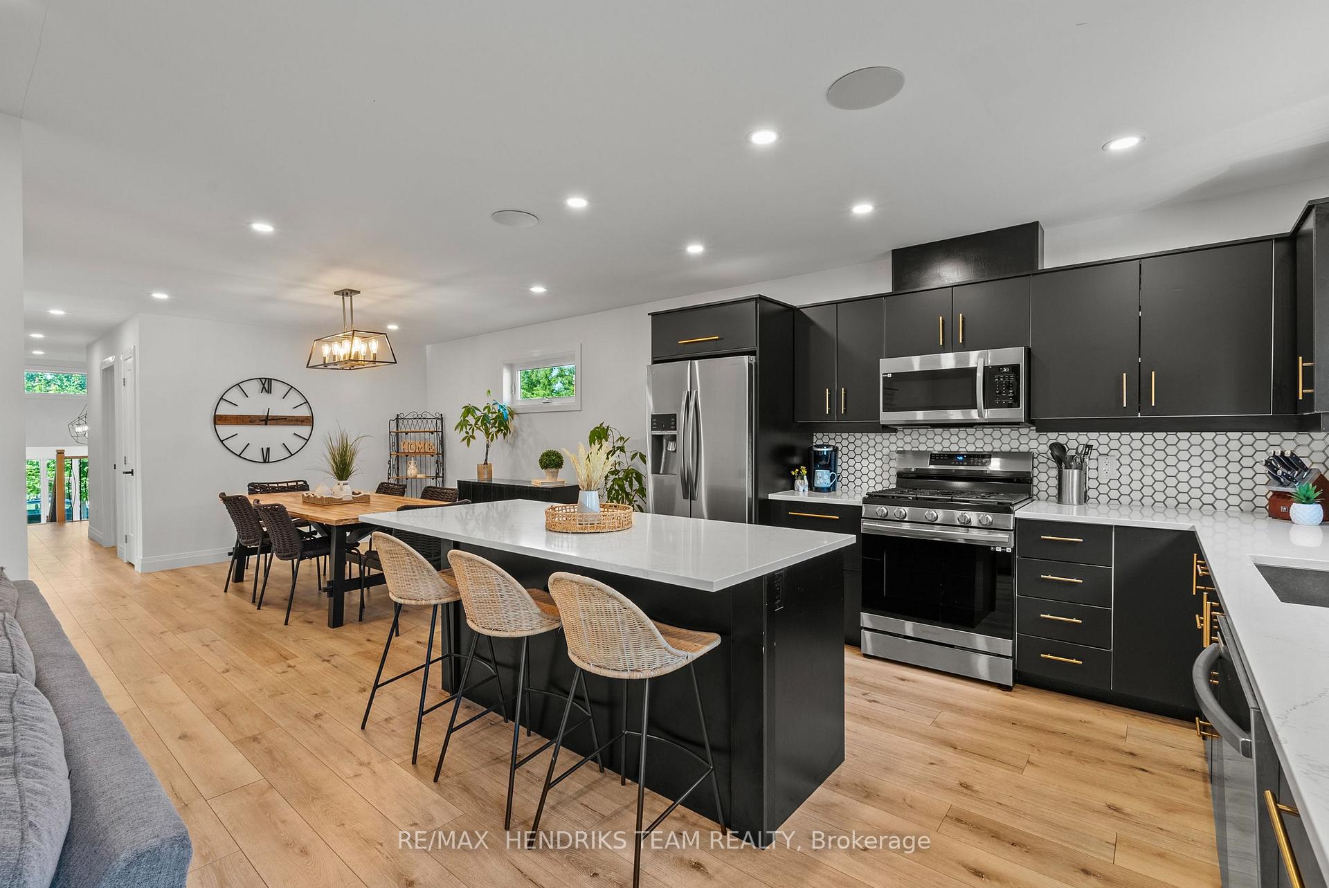 Photo 11 of 24 Prospect Avenue, St. Catharines, Facer — HOMEH