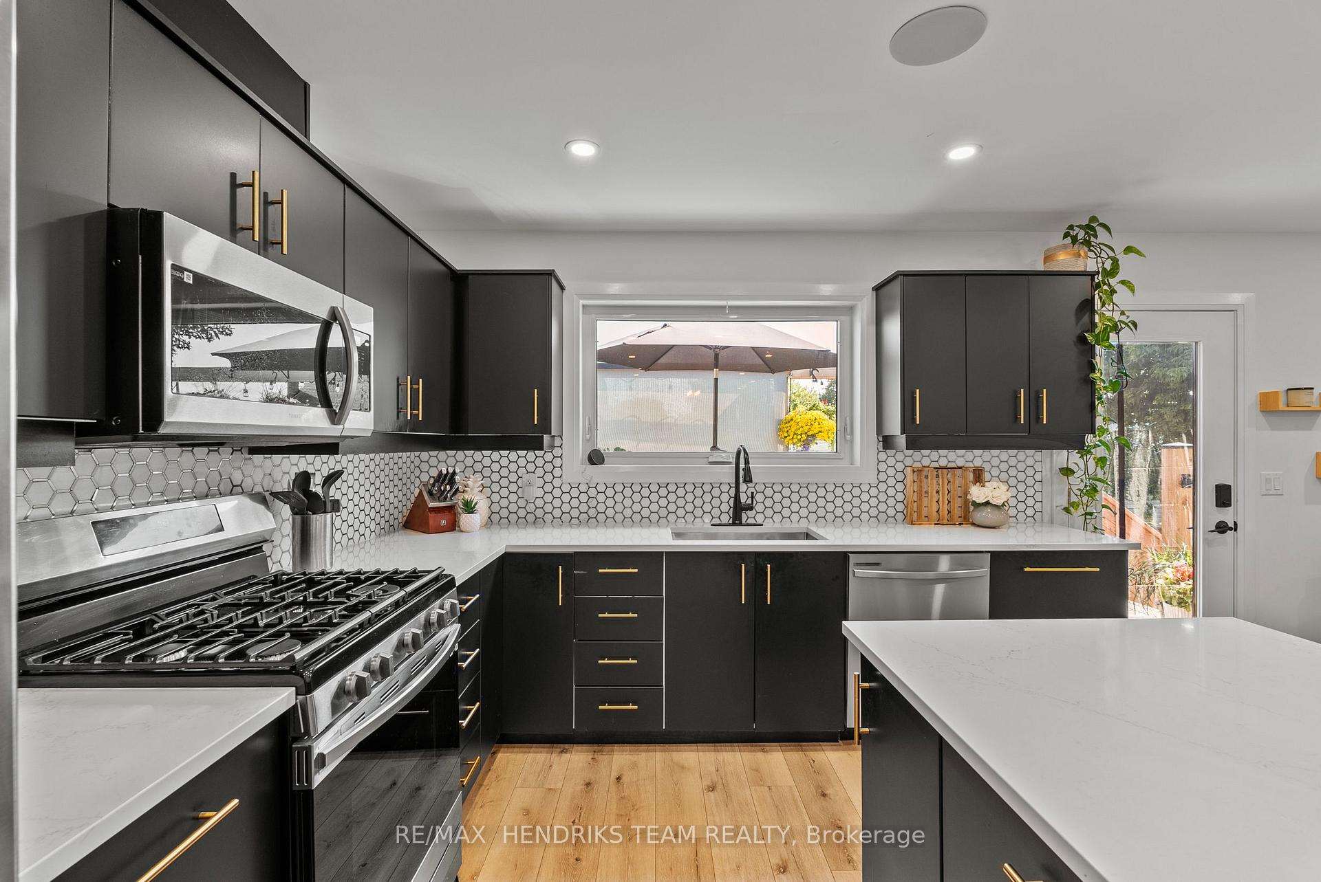 Photo 13 of 24 Prospect Avenue, St. Catharines, Facer — HOMEH