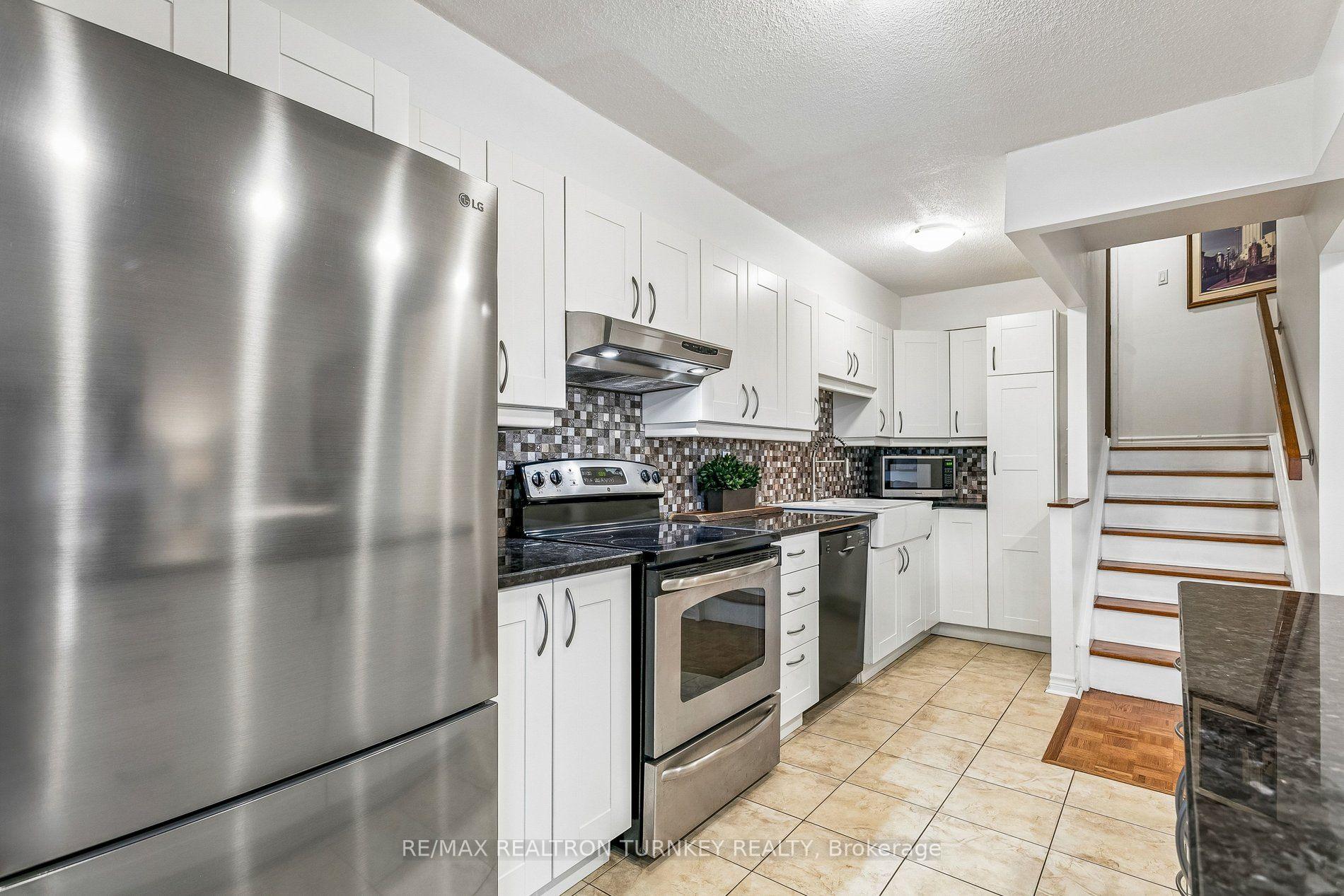 Photo 10 of Unit A12, 296 Mill Road, Etobicoke, Markland Wood — HOMEH