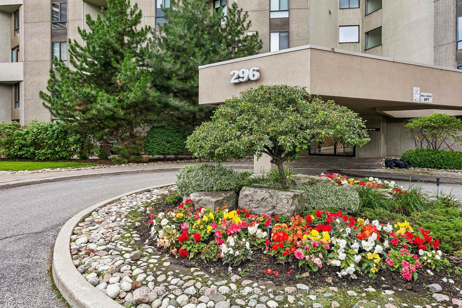 Photo 47 of Unit A12, 296 Mill Road, Etobicoke, Markland Wood — HOMEH