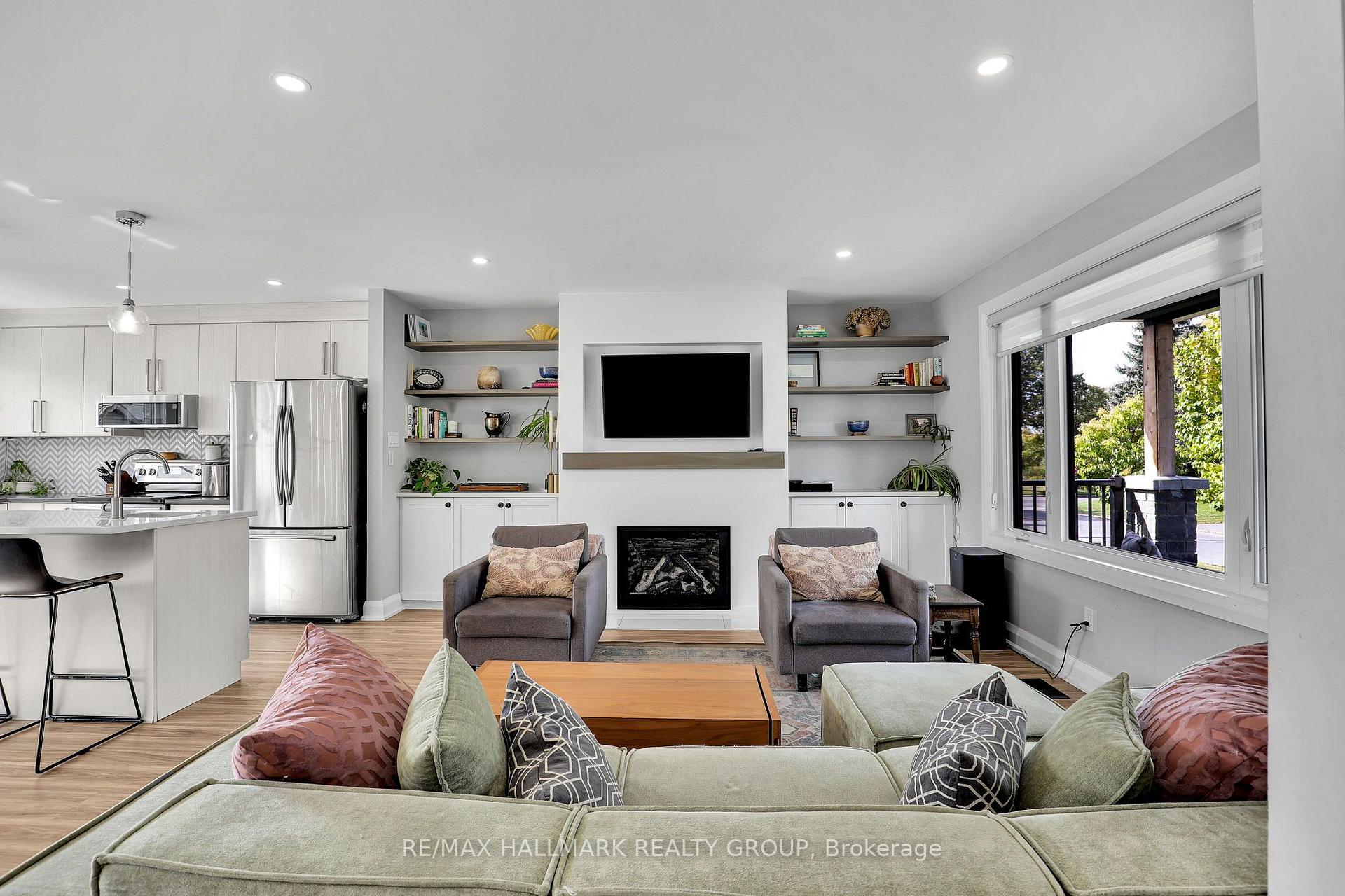 Photo 4 of 1233 Whitmore Avenue, Ottawa, Bel Air Heights — HOMEH