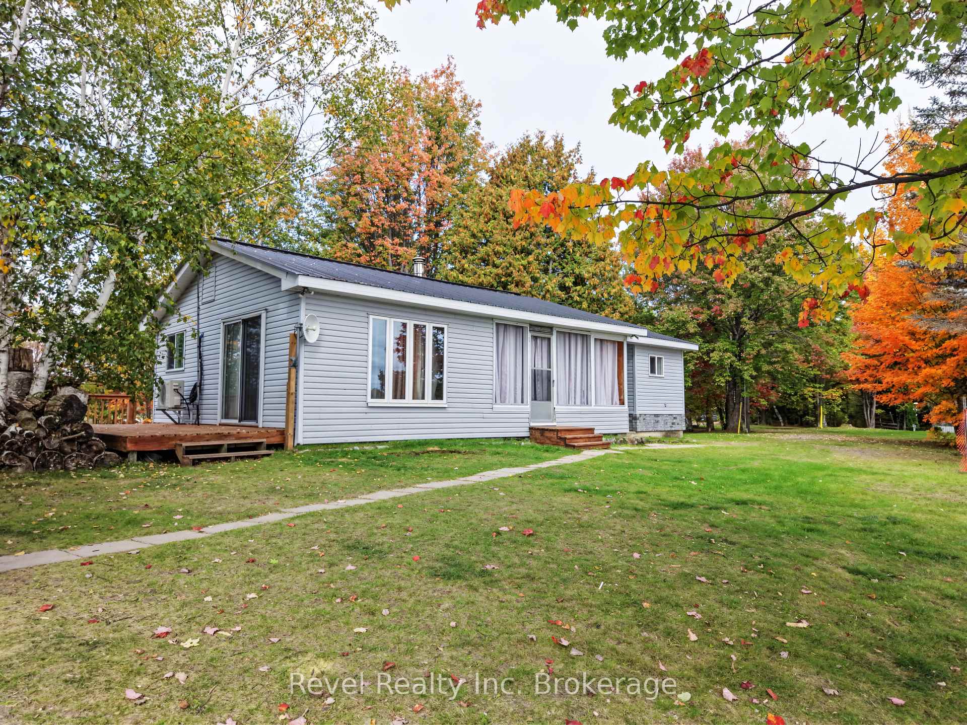 Photo 10 of 274 Mallard Haven Road, Chisholm — HOMEH