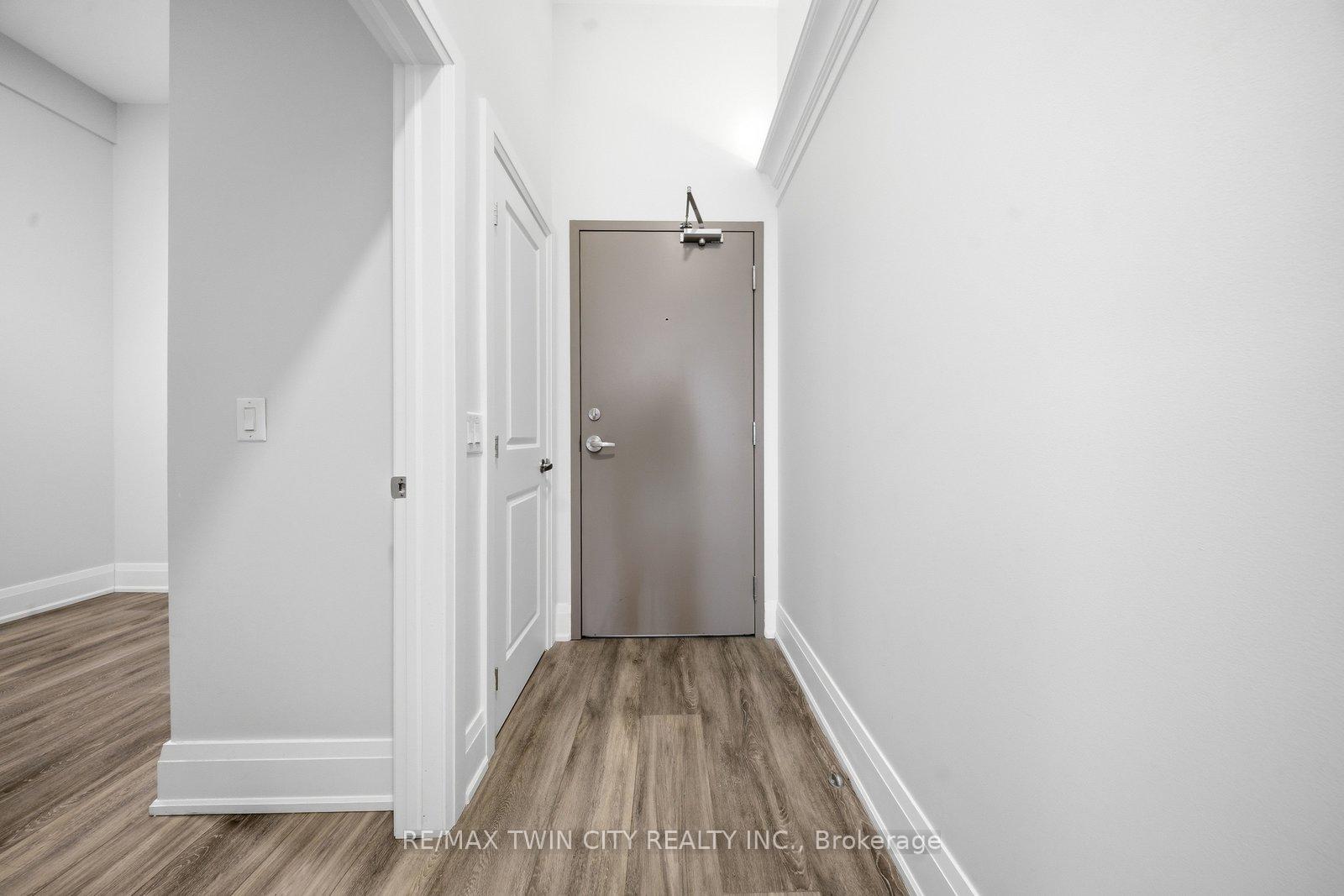 Photo 11 of Unit 201, 11 Queen Street, Brantford, Downtown Core — HOMEH