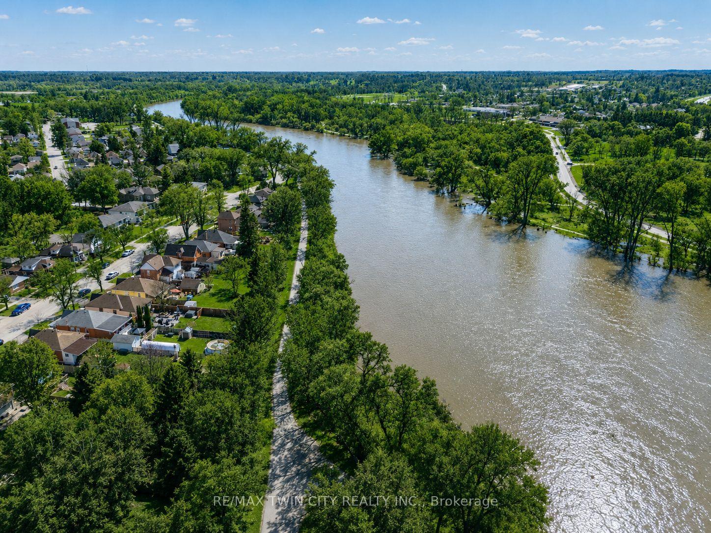 Photo 13 of Unit 201, 11 Queen Street, Brantford, Downtown Core — HOMEH