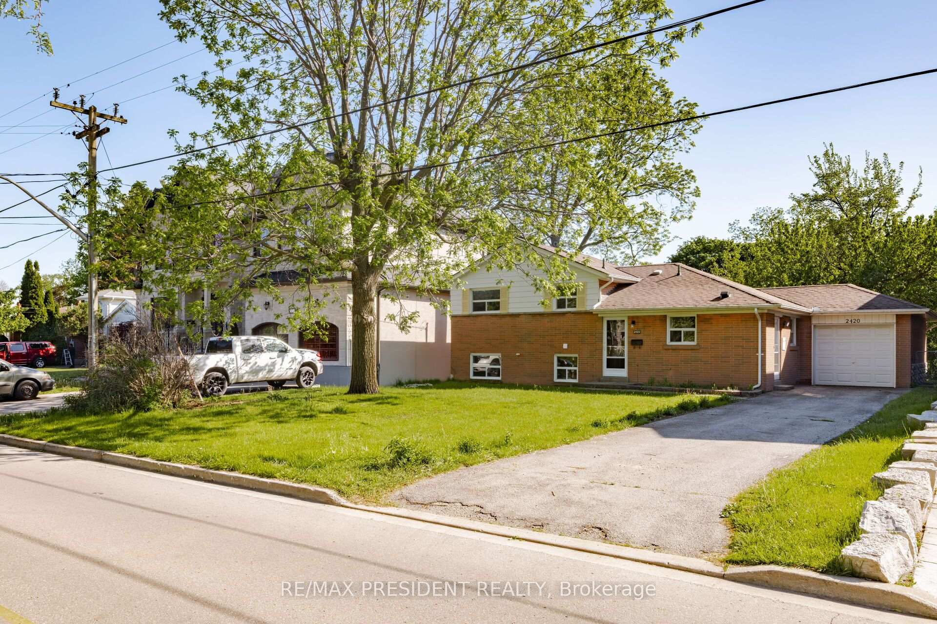 Photo 3 of 2420 Edenhurst Drive, Mississauga, Cooksville — HOMEH