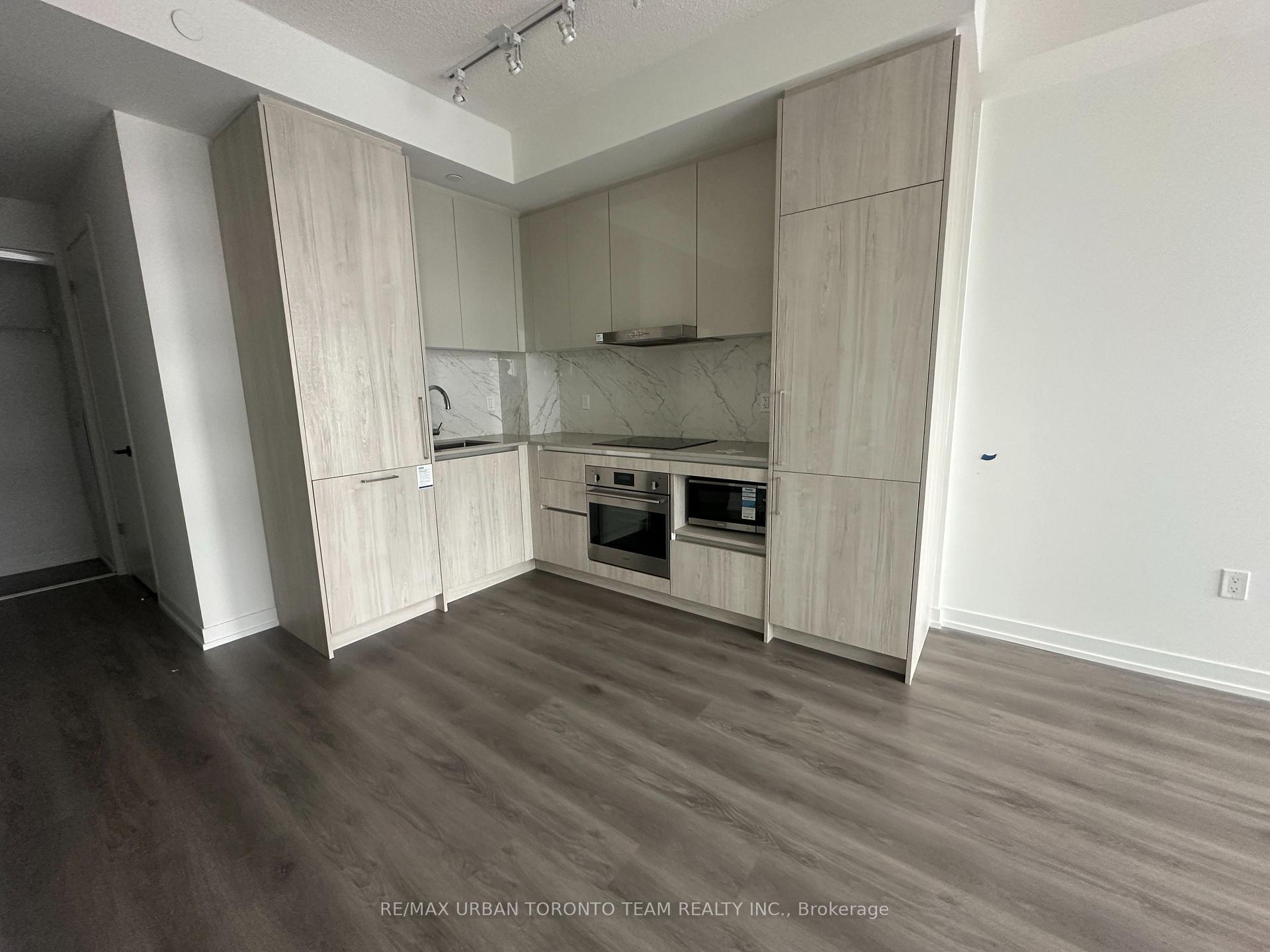 Photo 4 of Unit 6001, 225 Commerce Street, Vaughan, Vaughan Corporate Centre — HOMEH