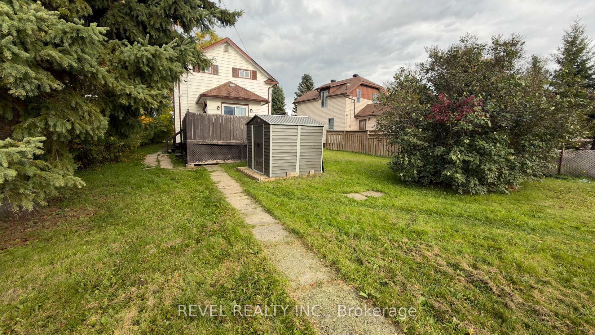 Photo 7 of 114 Circle Place, Iroquois Falls — HOMEH
