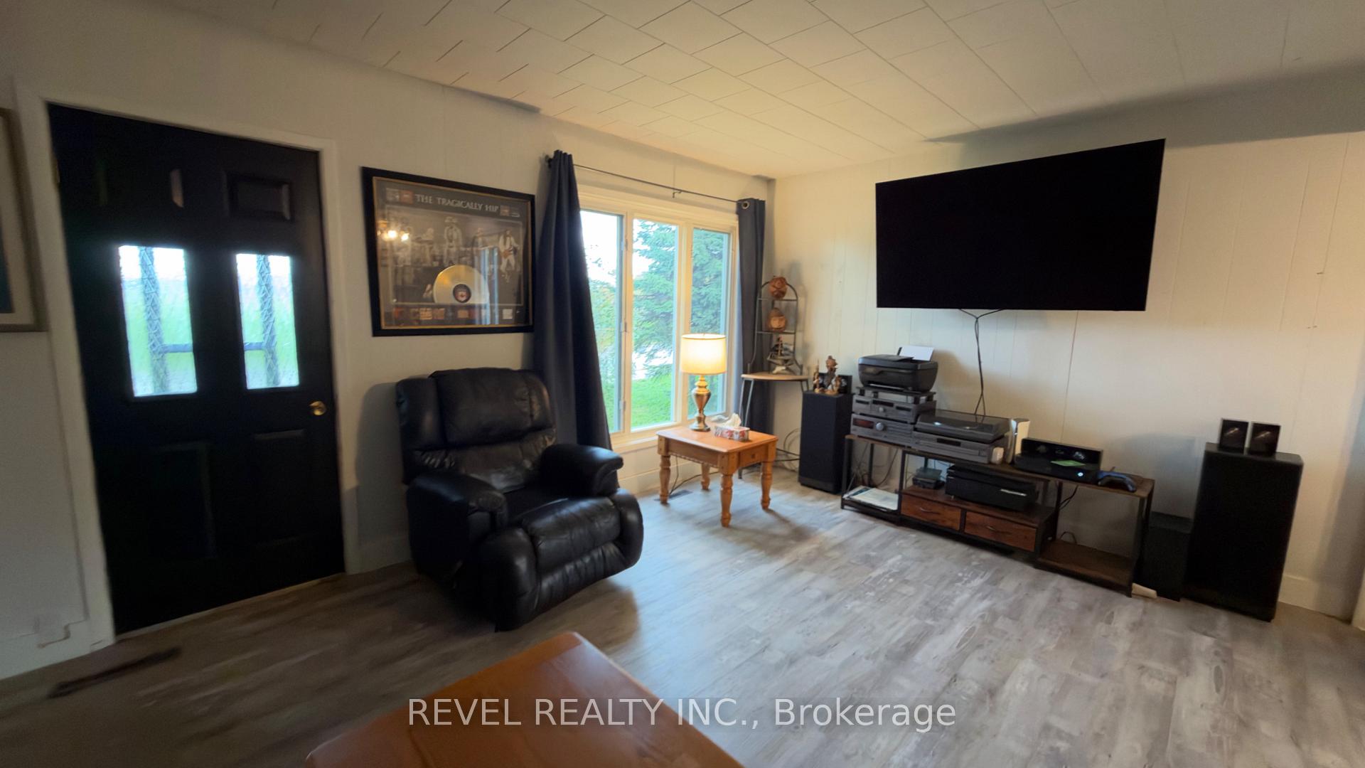 Photo 8 of 114 Circle Place, Iroquois Falls — HOMEH