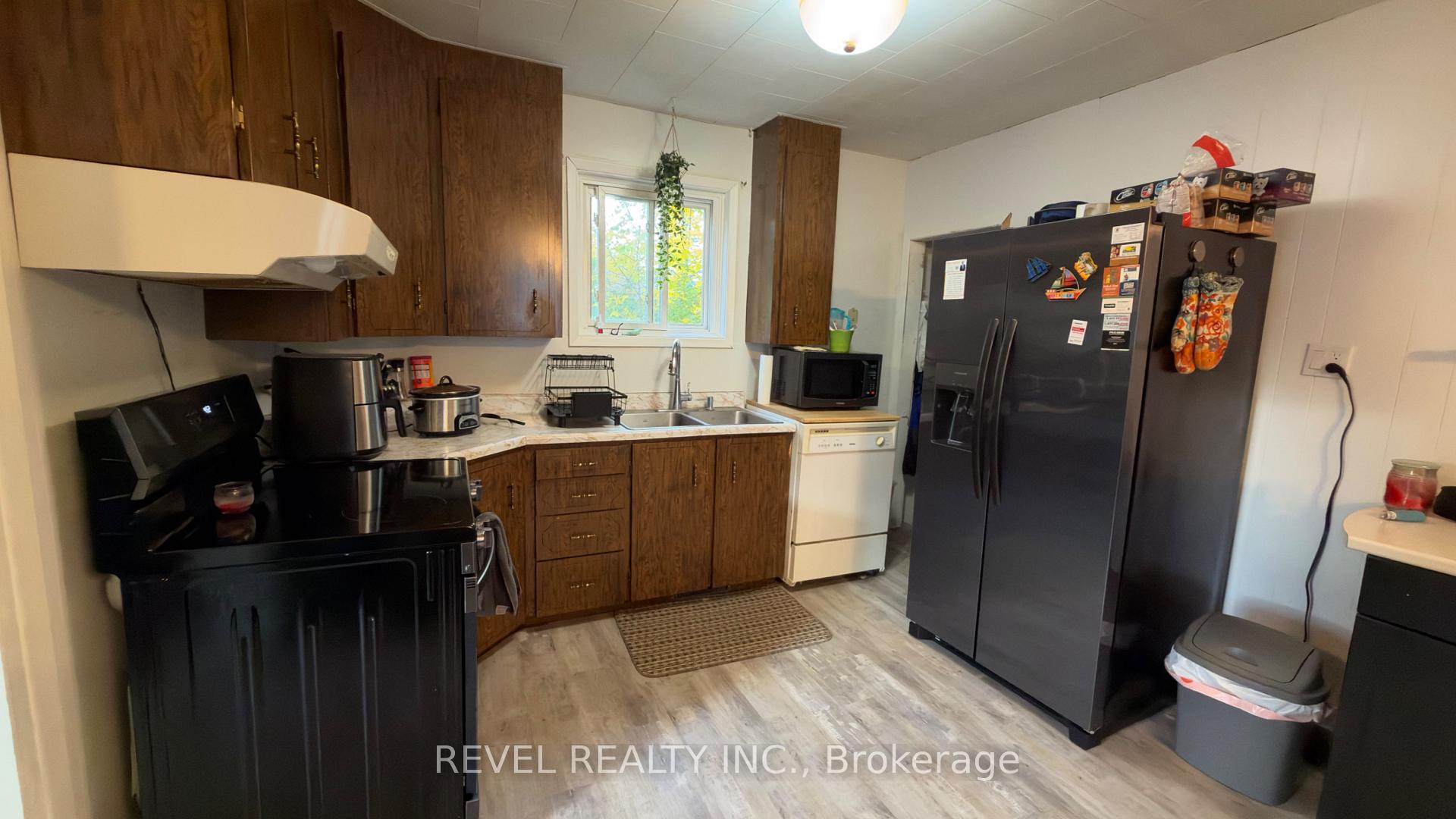 Photo 12 of 114 Circle Place, Iroquois Falls — HOMEH