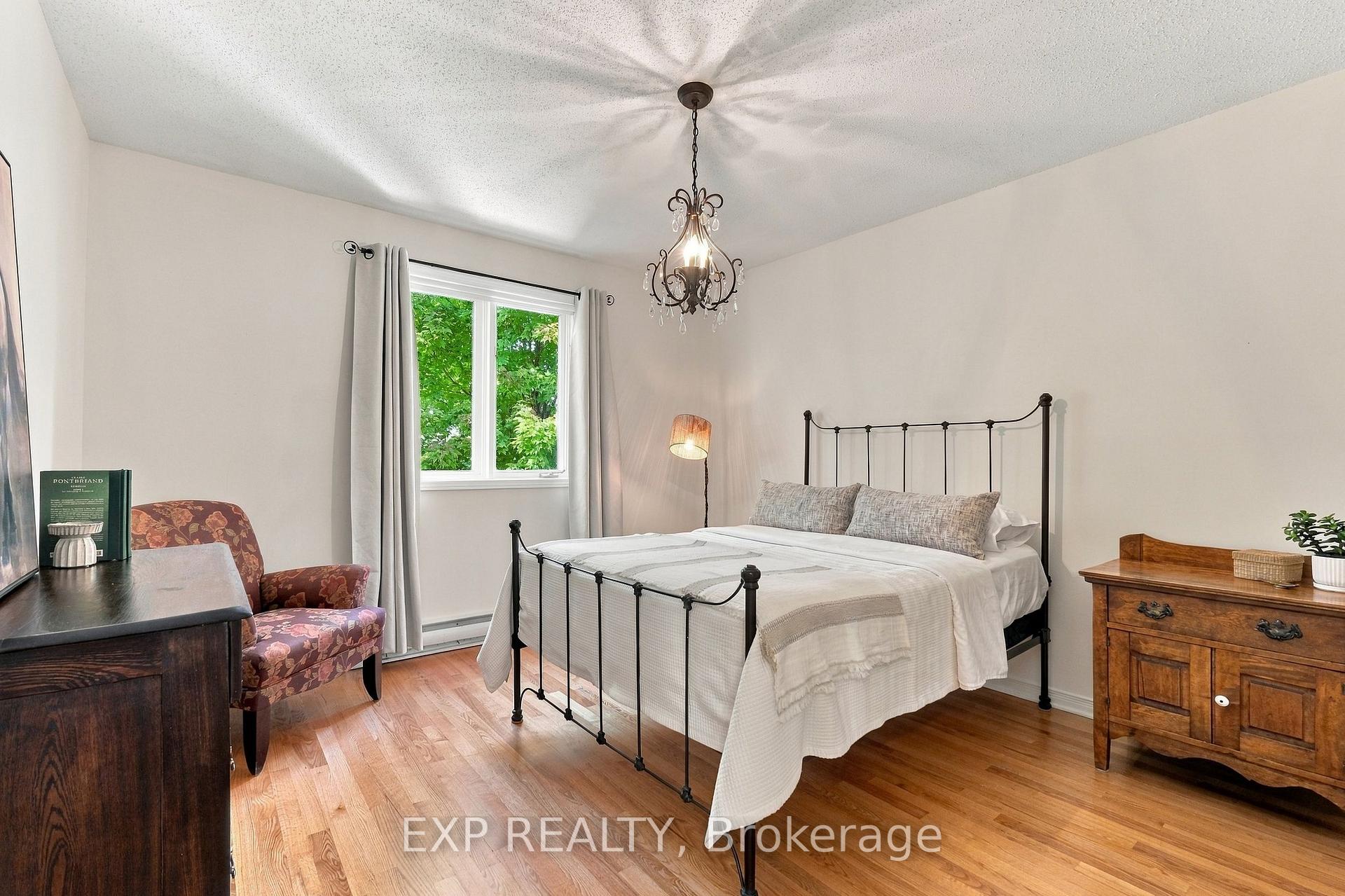 Photo 18 of 47 Albert Street, Russell, Embrun — HOMEH