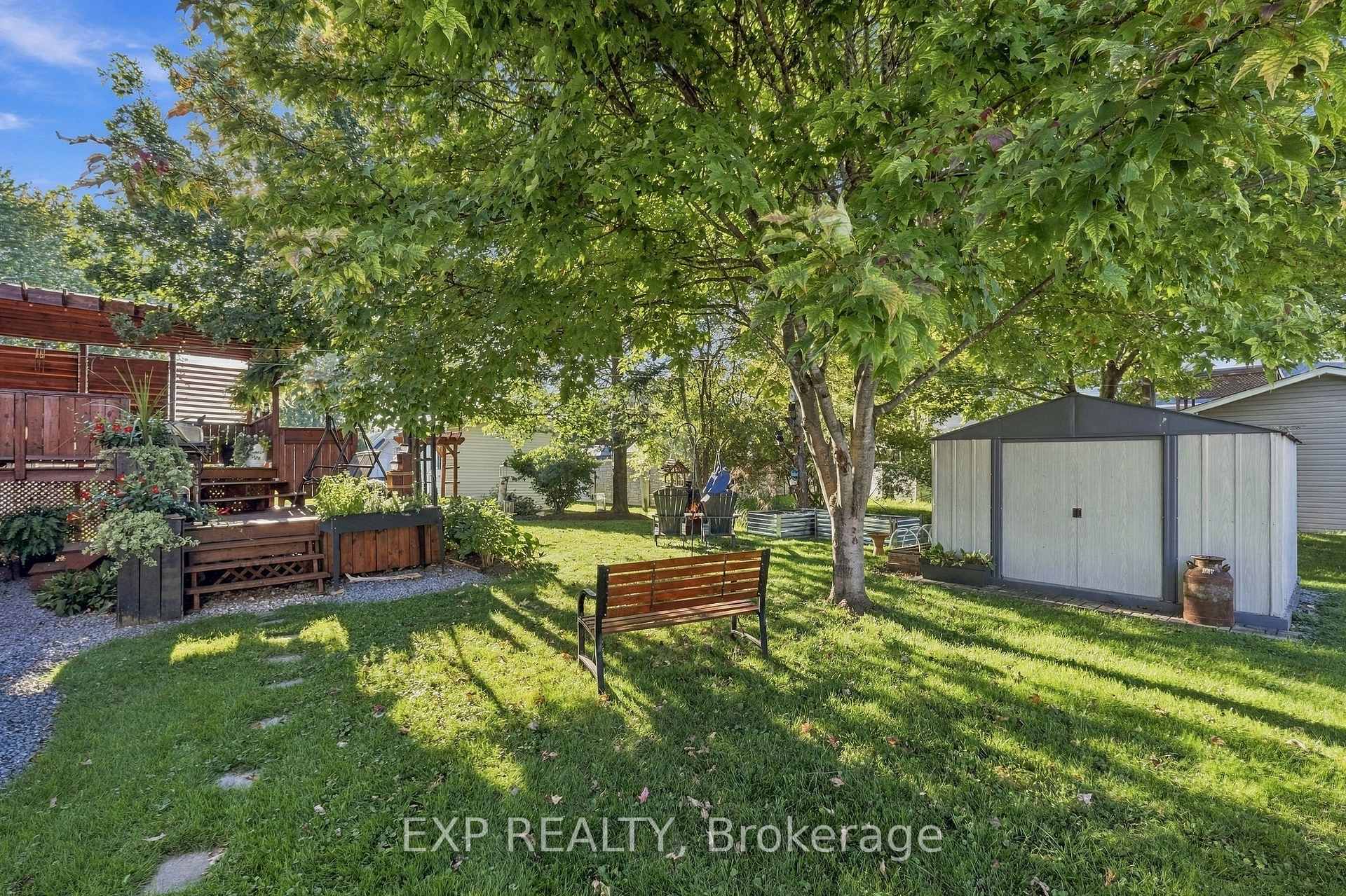 Photo 32 of 47 Albert Street, Russell, Embrun — HOMEH