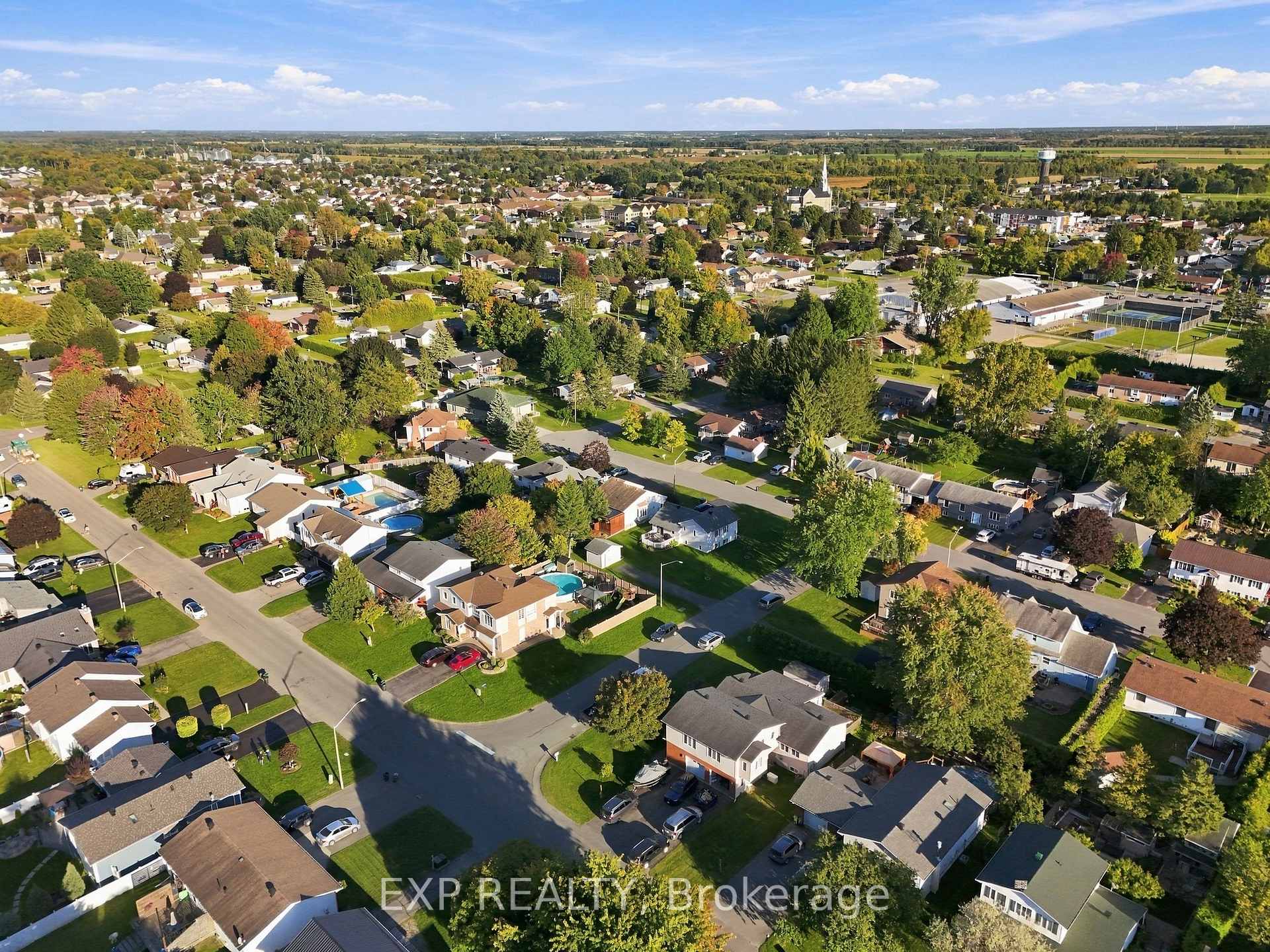 Photo 36 of 47 Albert Street, Russell, Embrun — HOMEH