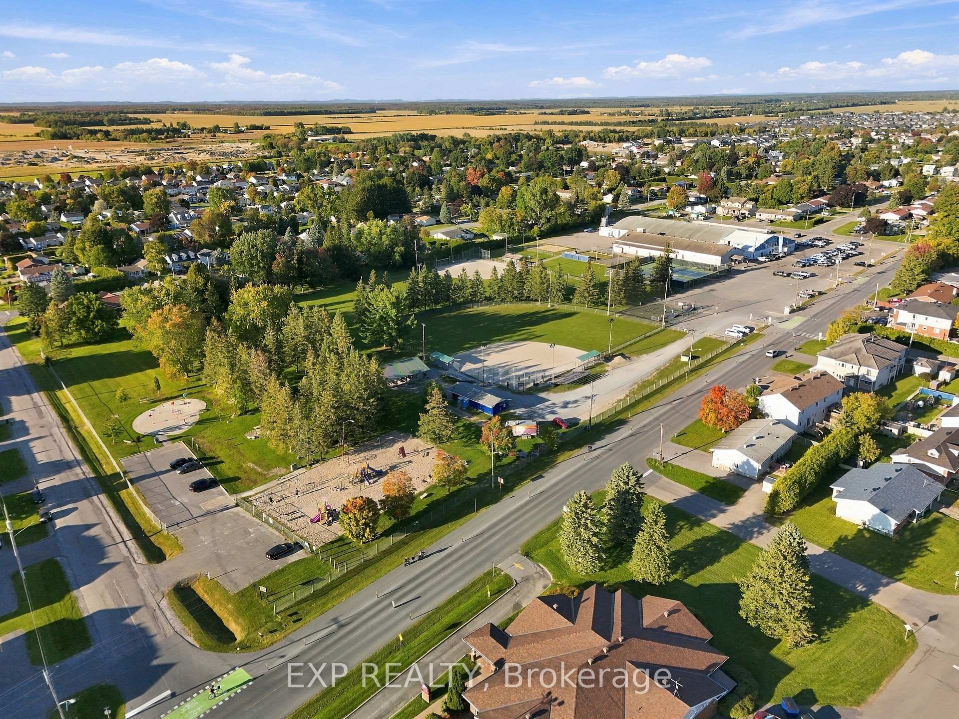 Photo 38 of 47 Albert Street, Russell, Embrun — HOMEH
