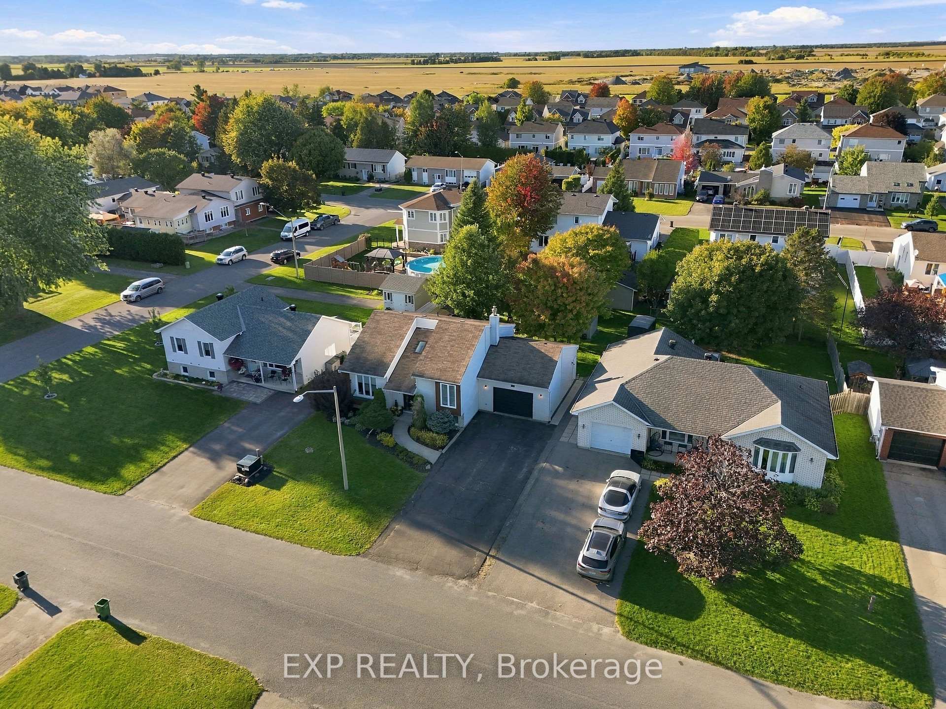Photo 39 of 47 Albert Street, Russell, Embrun — HOMEH