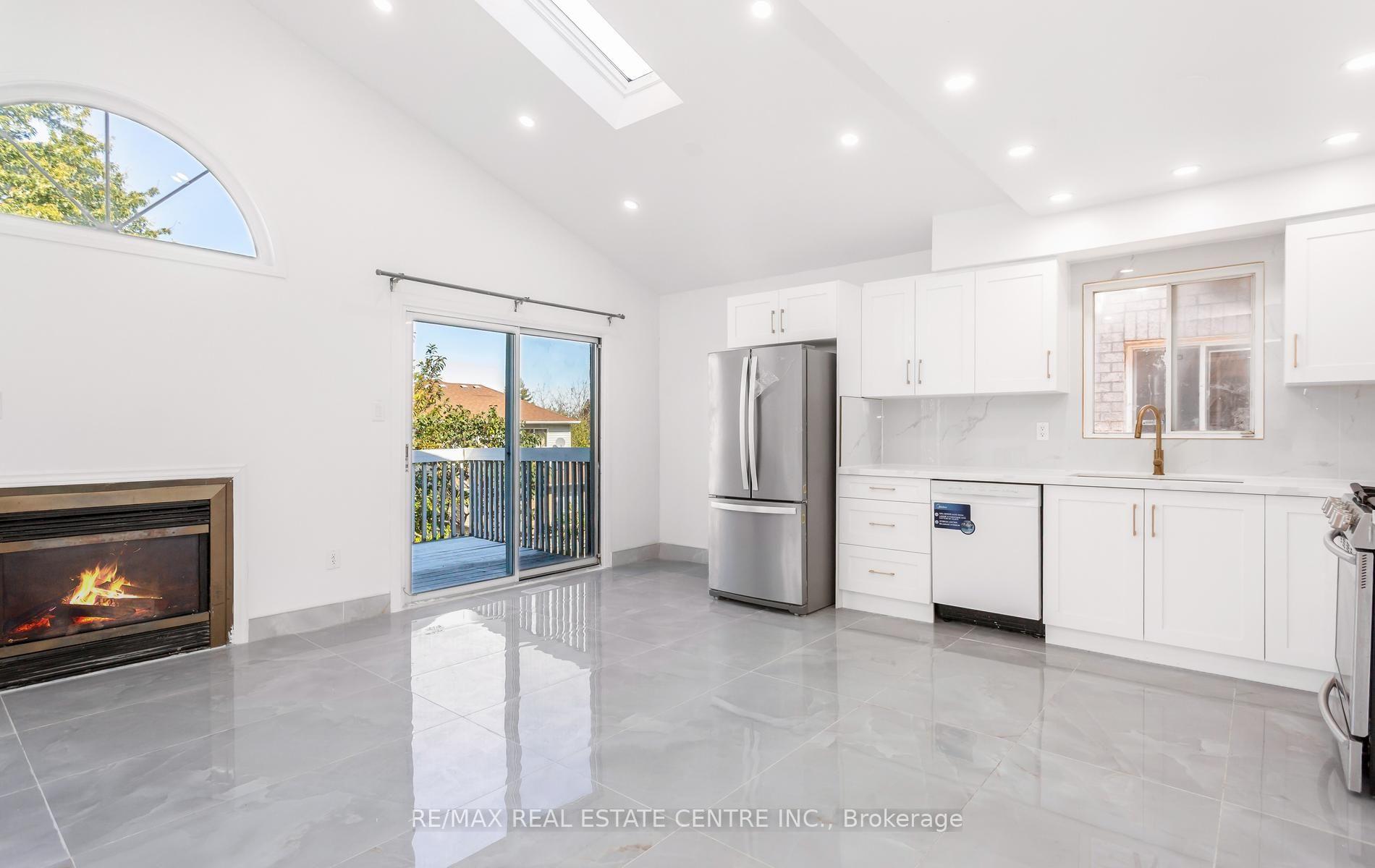 Photo 18 of Unit Upper, 2874 Gardenview Crescent, Mississauga, Central Erin Mills — HOMEH