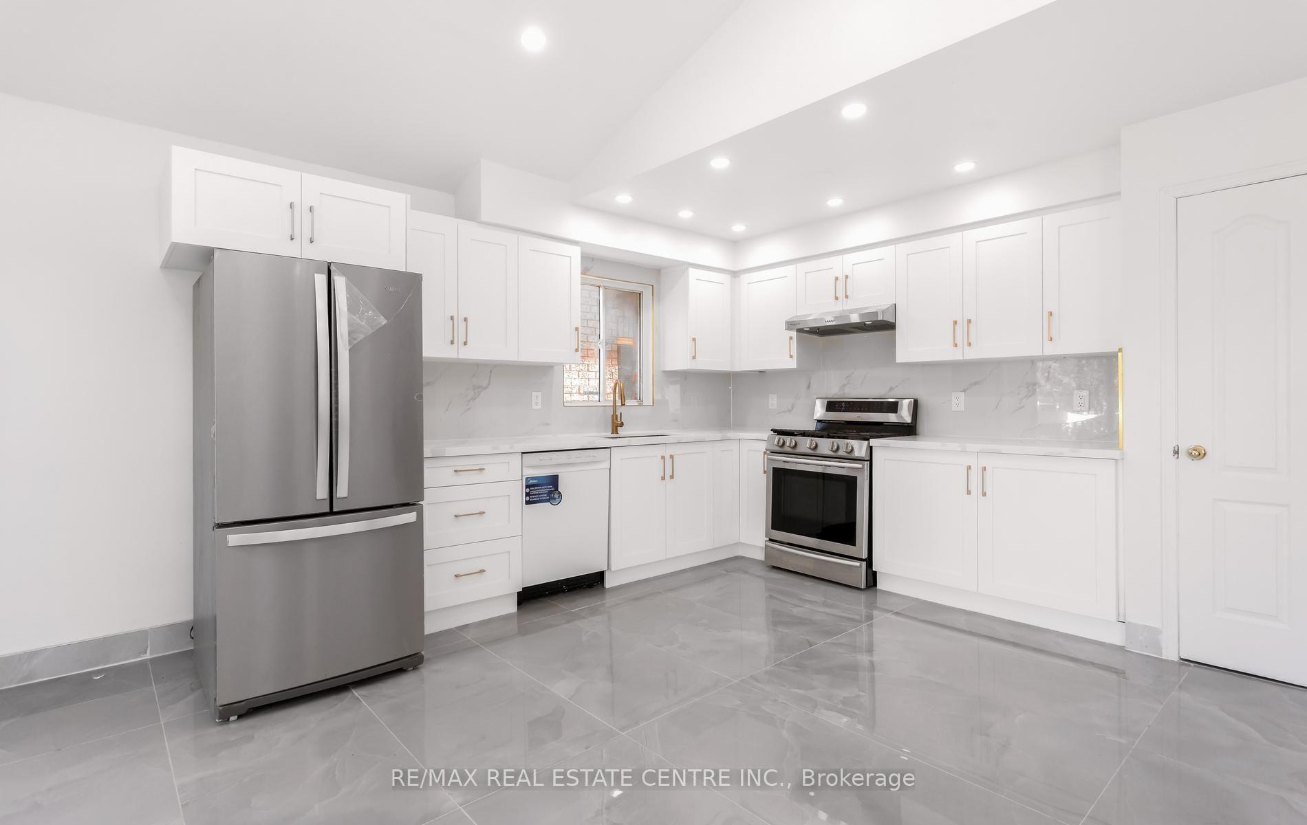 Photo 22 of Unit Upper, 2874 Gardenview Crescent, Mississauga, Central Erin Mills — HOMEH