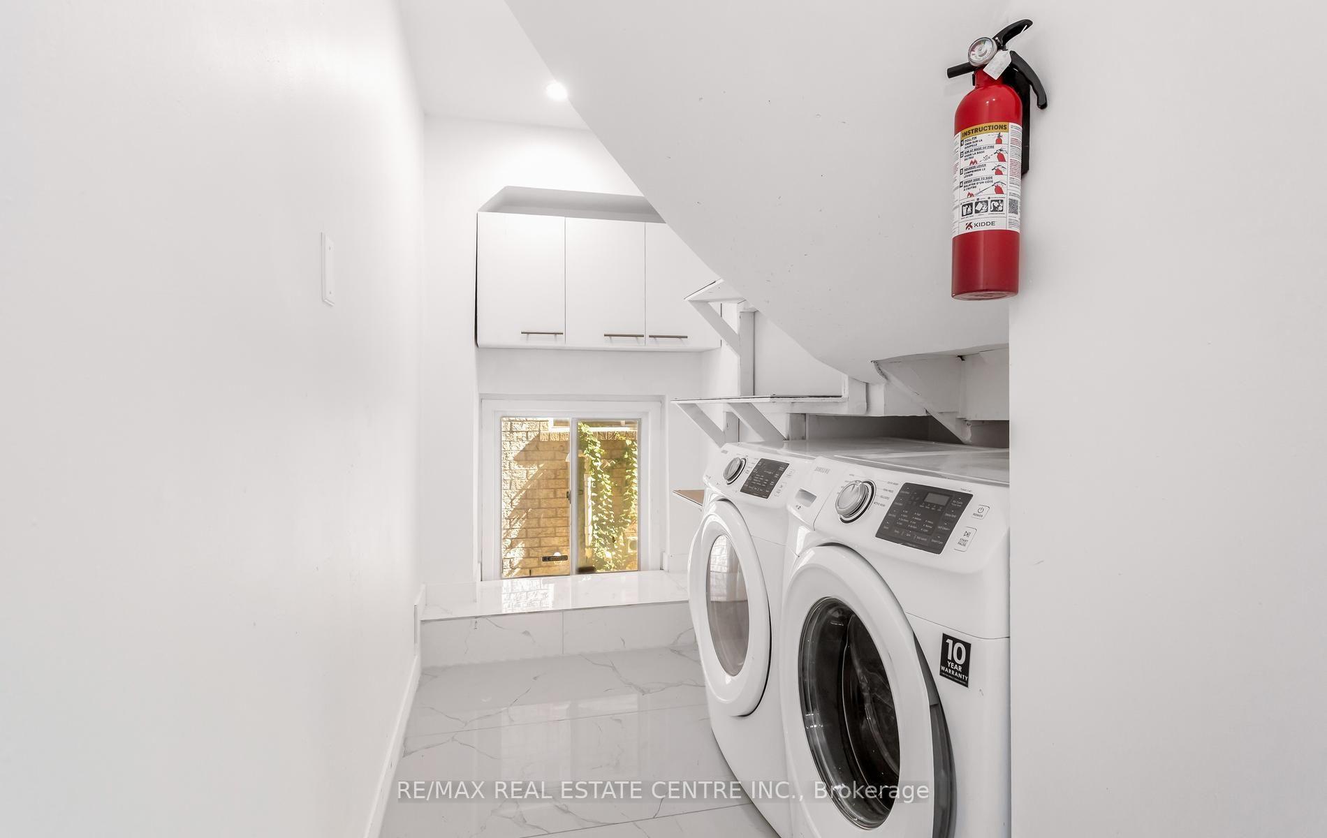 Photo 24 of Unit Upper, 2874 Gardenview Crescent, Mississauga, Central Erin Mills — HOMEH