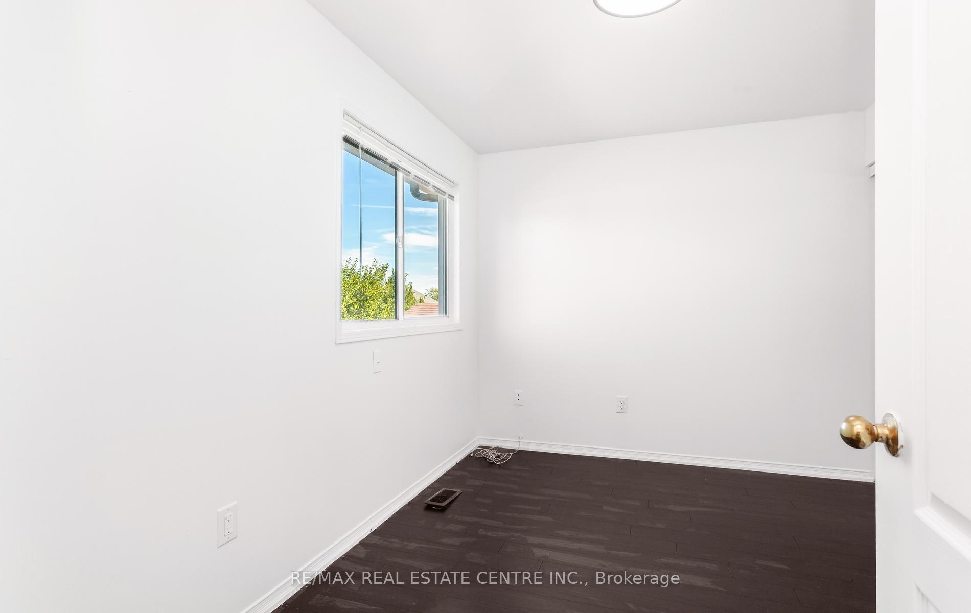 Photo 42 of Unit Upper, 2874 Gardenview Crescent, Mississauga, Central Erin Mills — HOMEH
