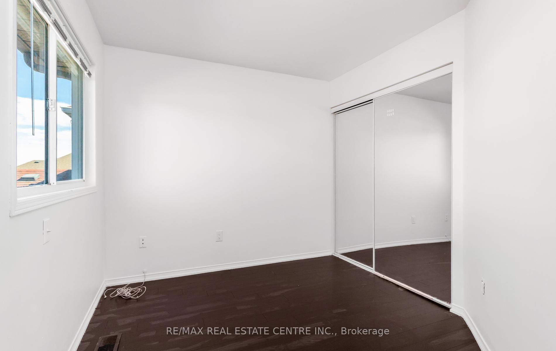 Photo 43 of Unit Upper, 2874 Gardenview Crescent, Mississauga, Central Erin Mills — HOMEH