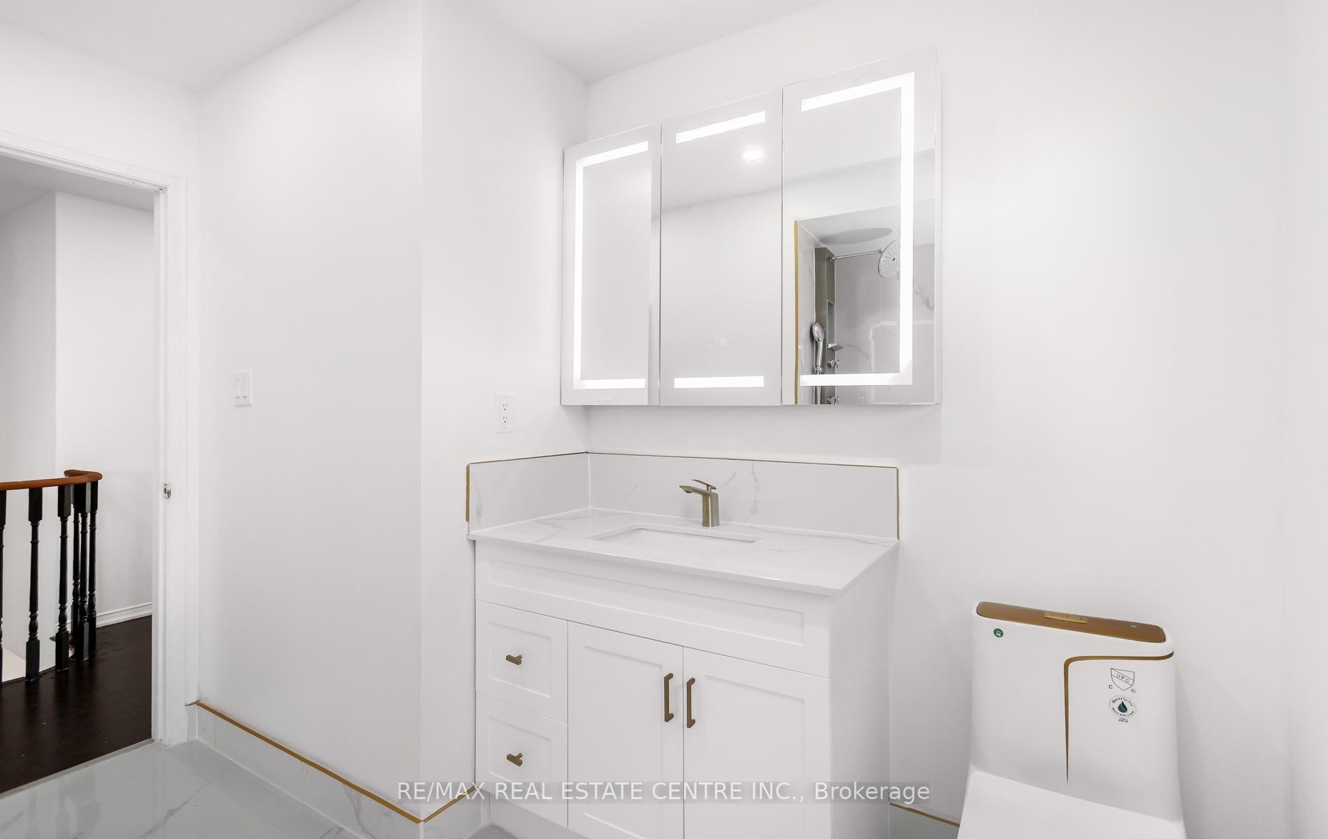 Photo 47 of Unit Upper, 2874 Gardenview Crescent, Mississauga, Central Erin Mills — HOMEH