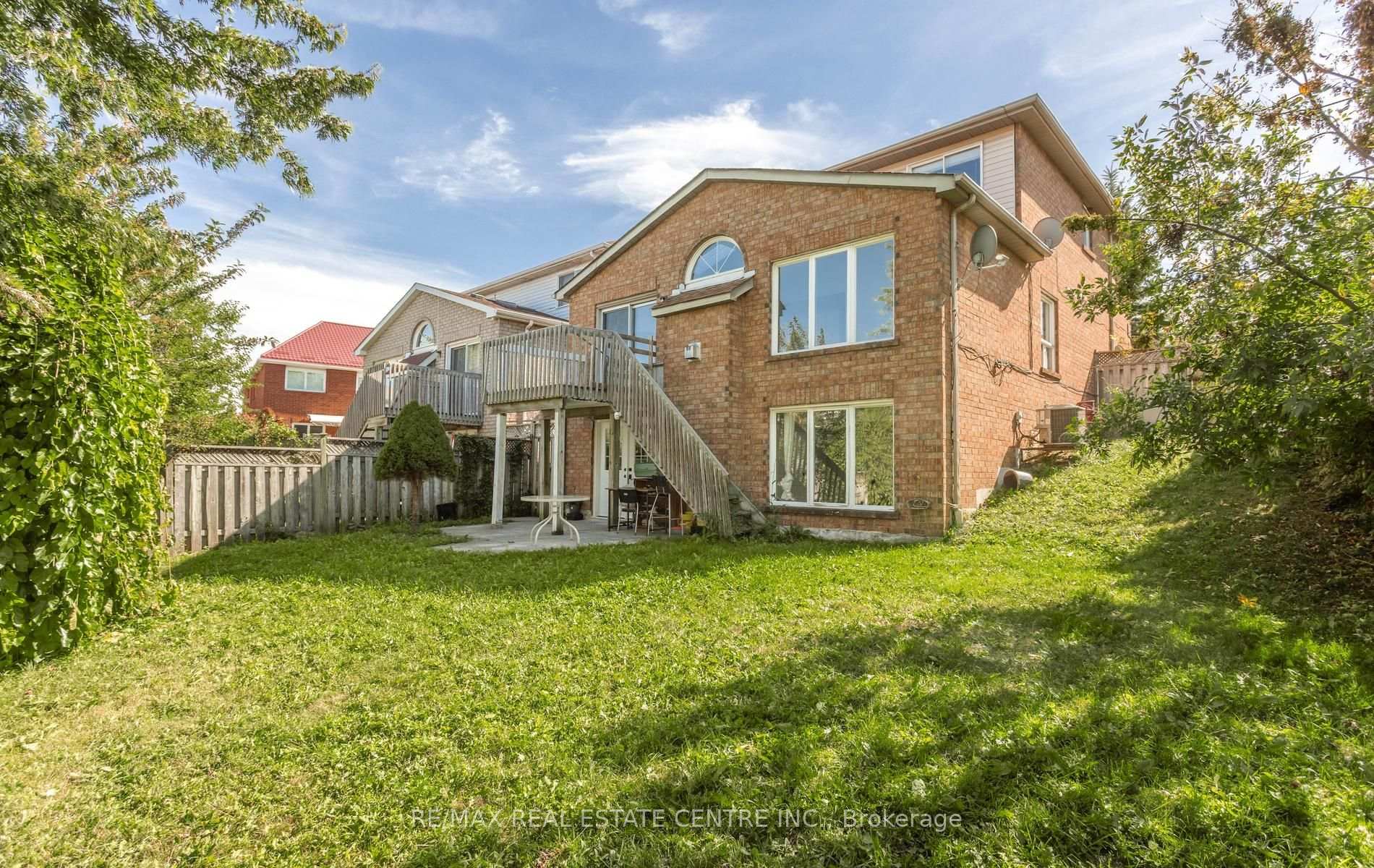 Photo 49 of Unit Upper, 2874 Gardenview Crescent, Mississauga, Central Erin Mills — HOMEH